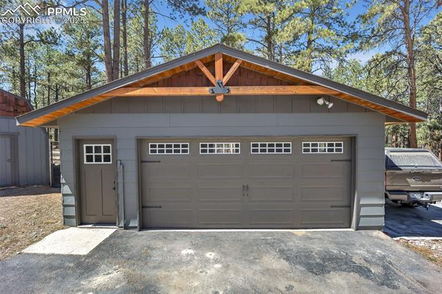 9635 Thoroughbred Lane