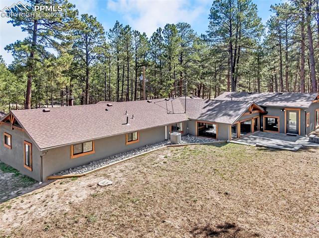 9635 Thoroughbred Lane