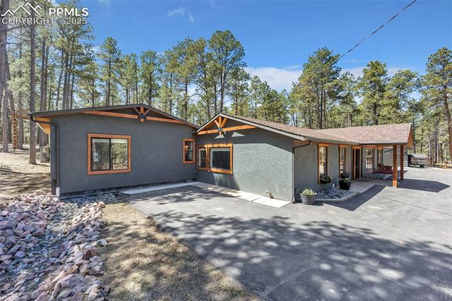 9635 Thoroughbred Lane