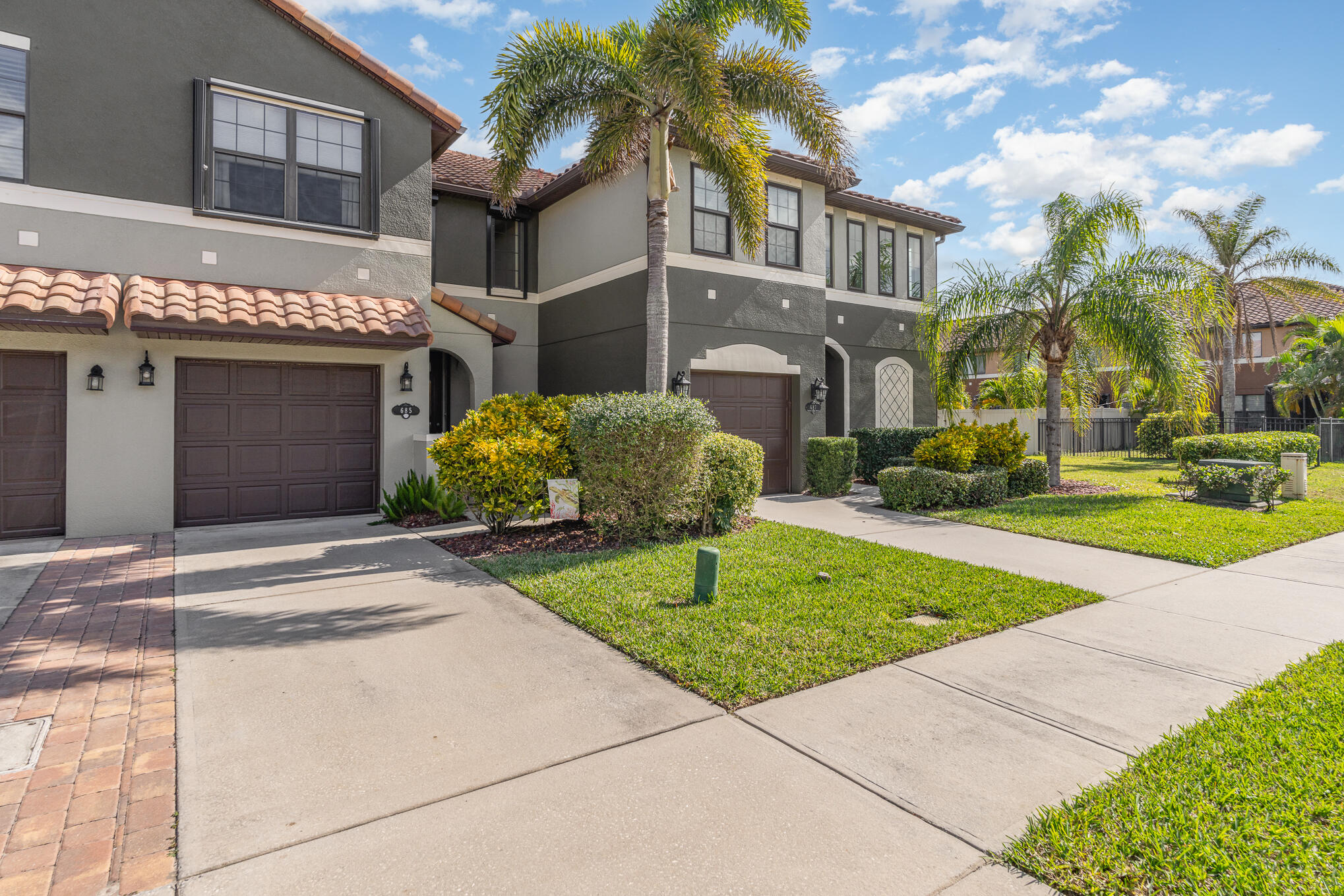 685 Ventura Drive