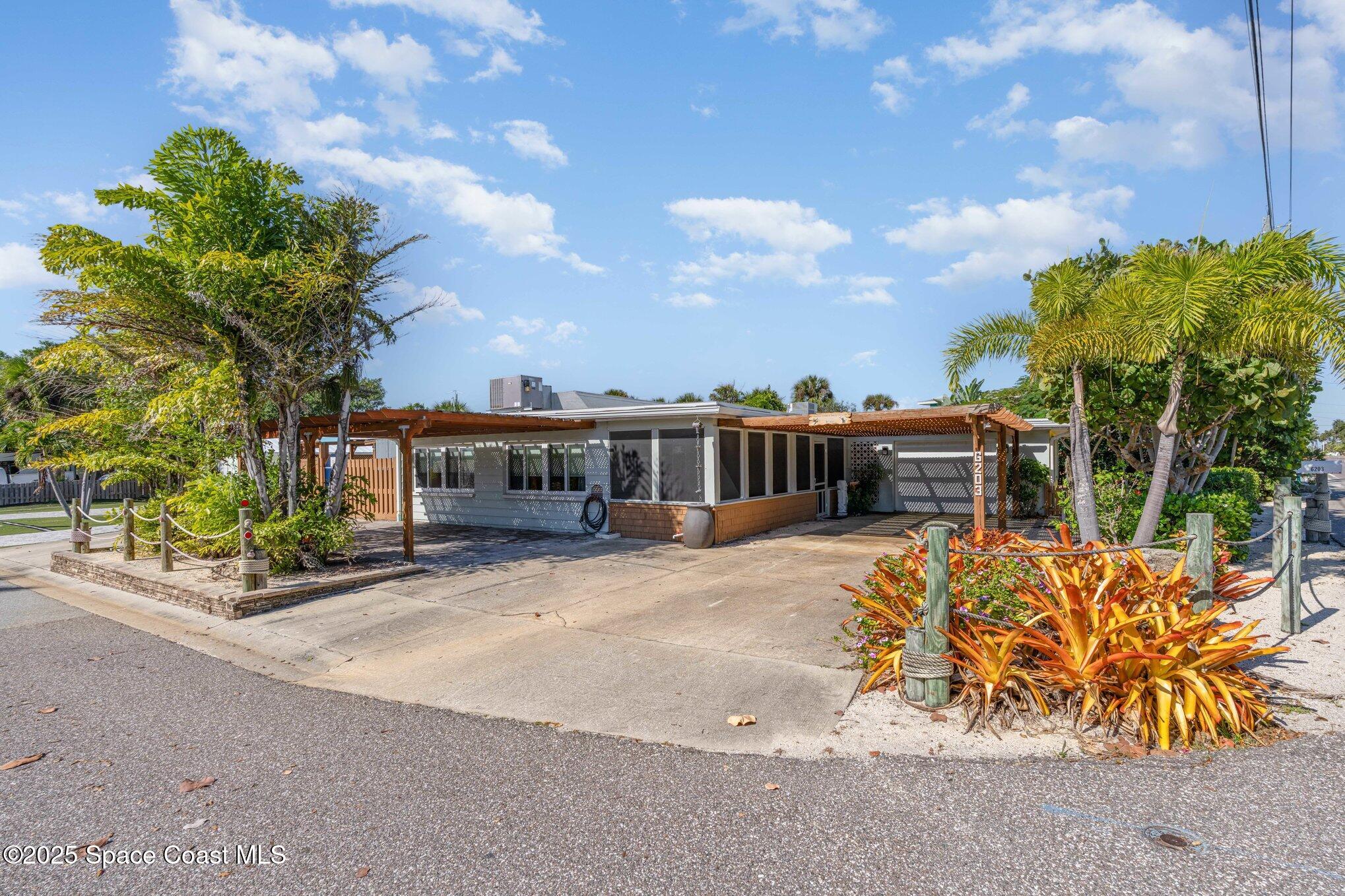 6203 Ridgewood Avenue