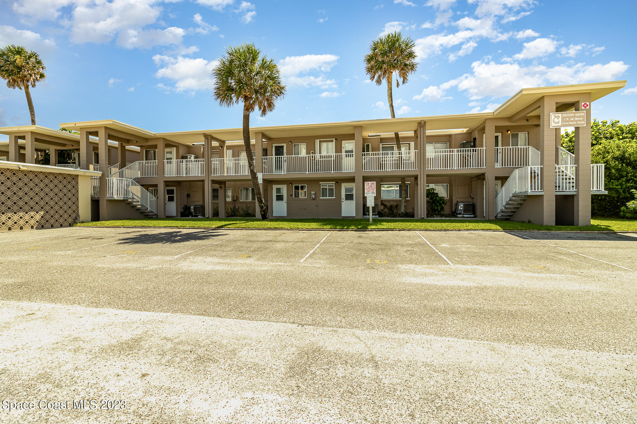 1 N 1st Street Unit: 4