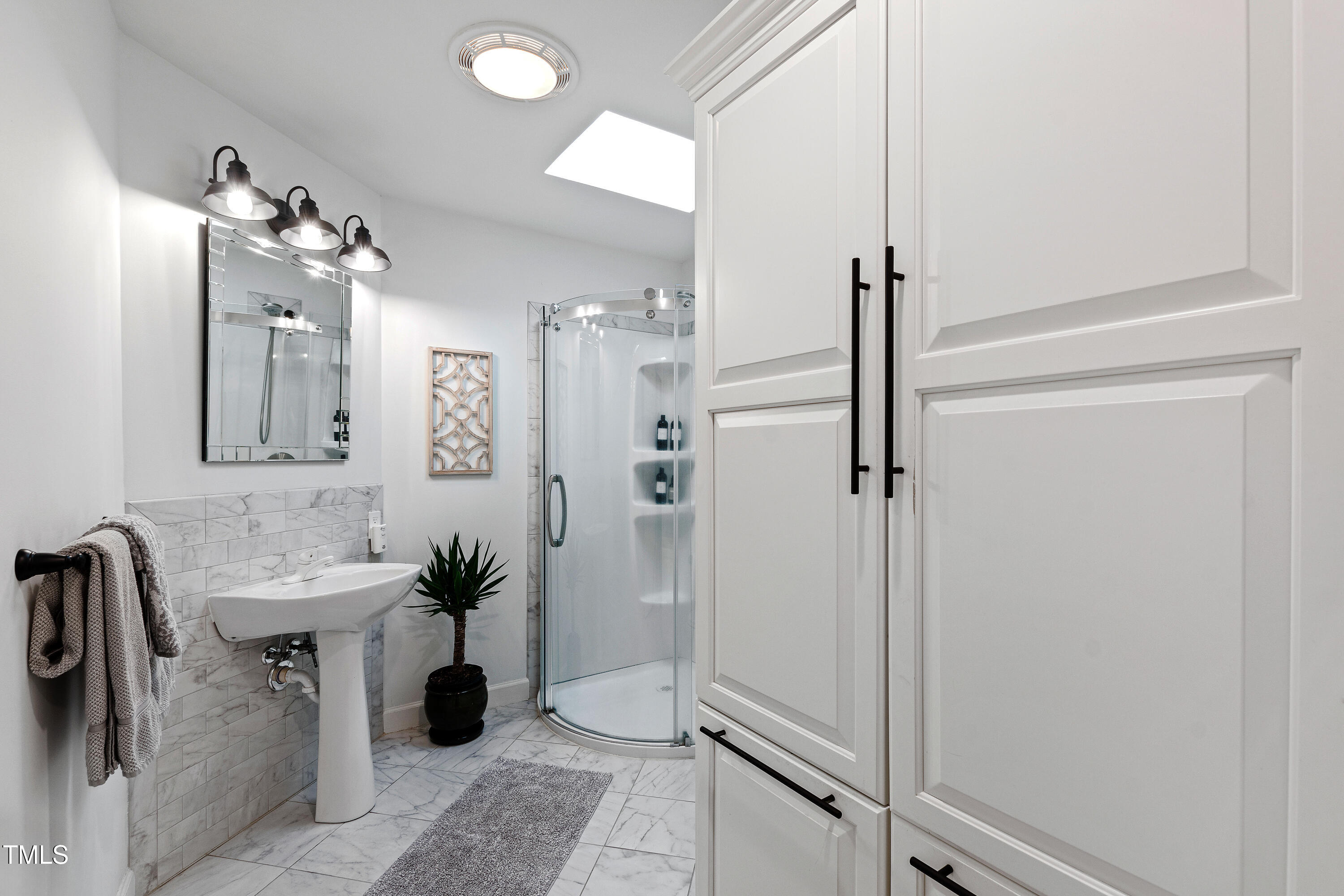 10805 The Olde Place