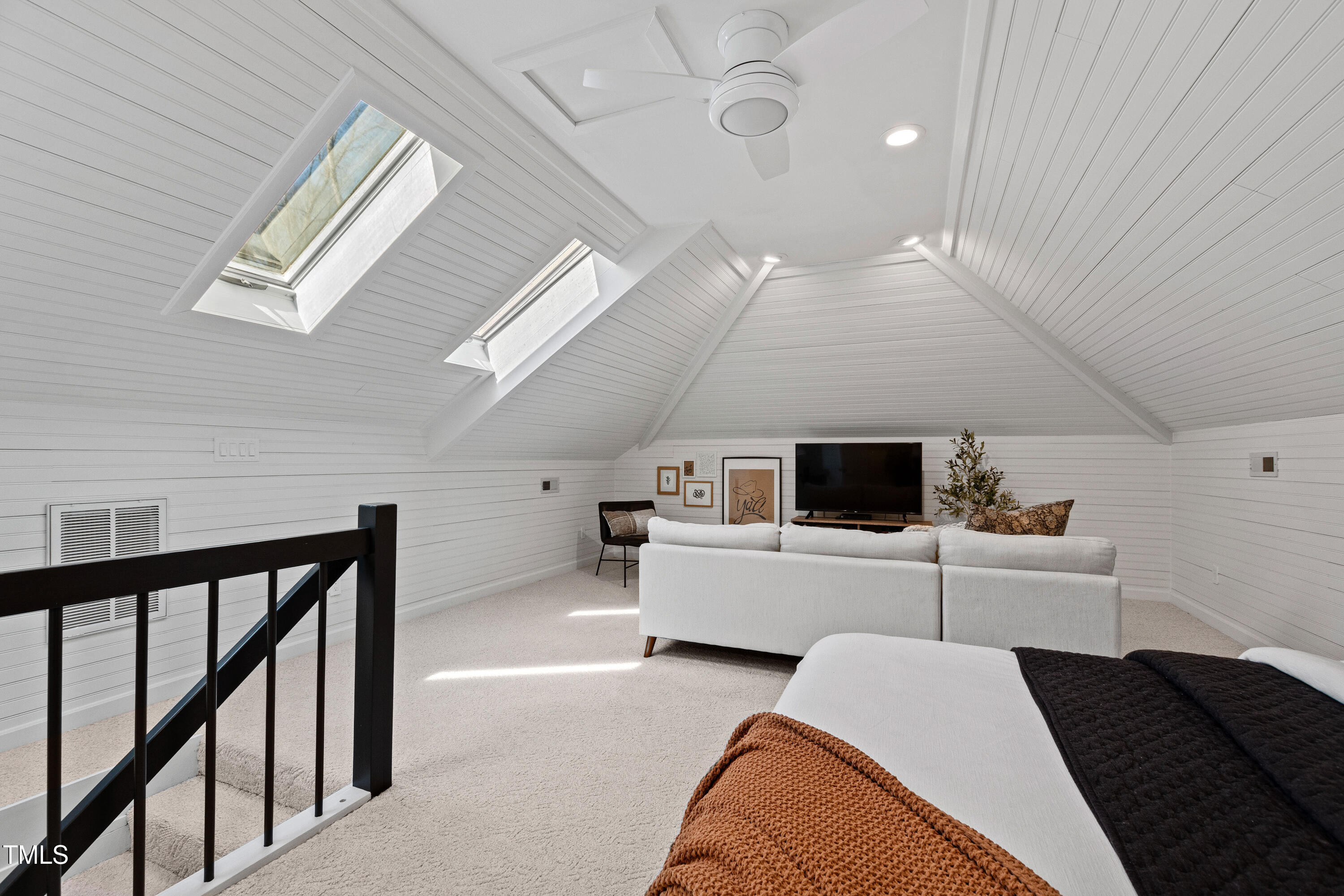 10805 The Olde Place