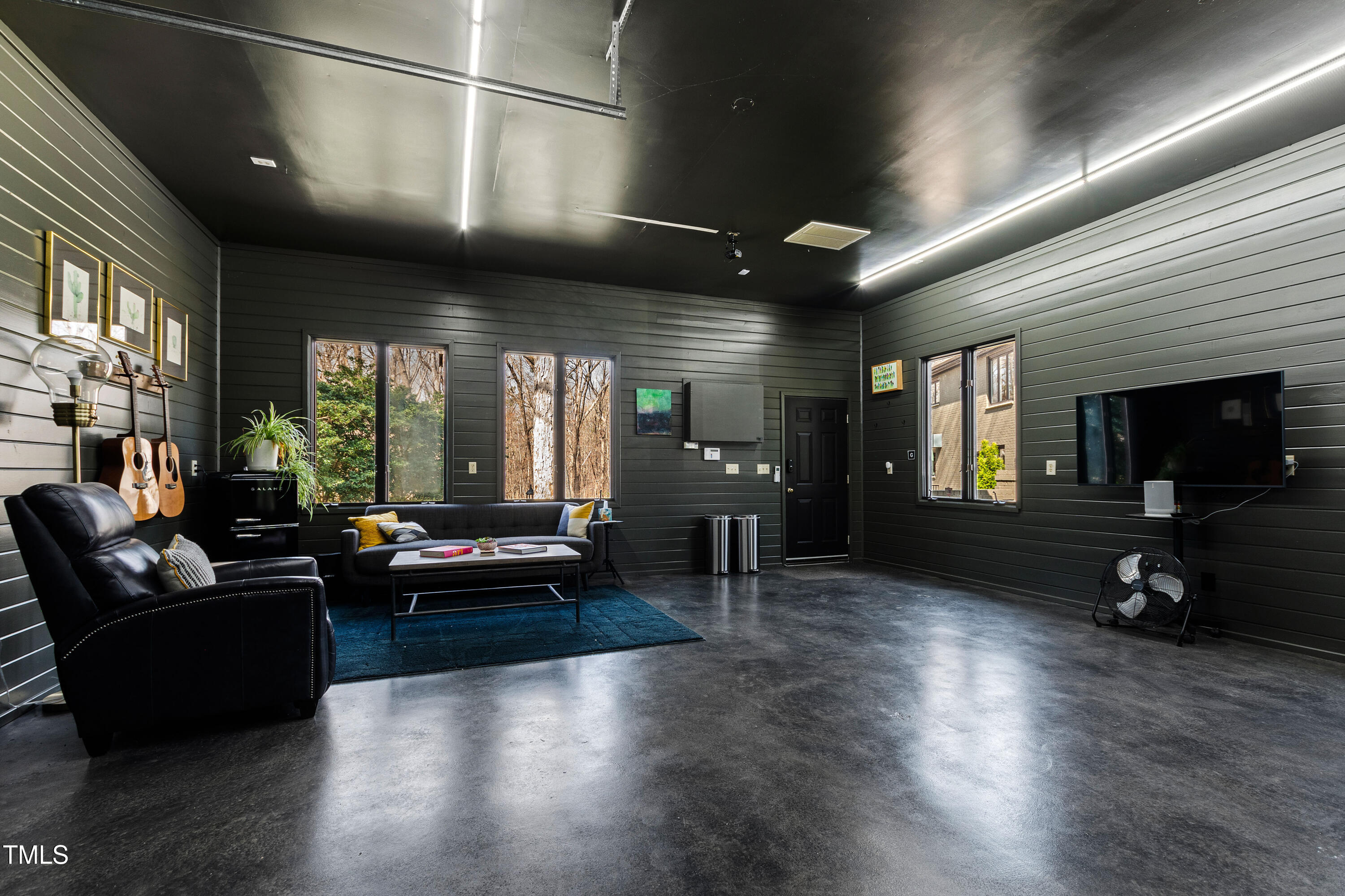 10805 The Olde Place