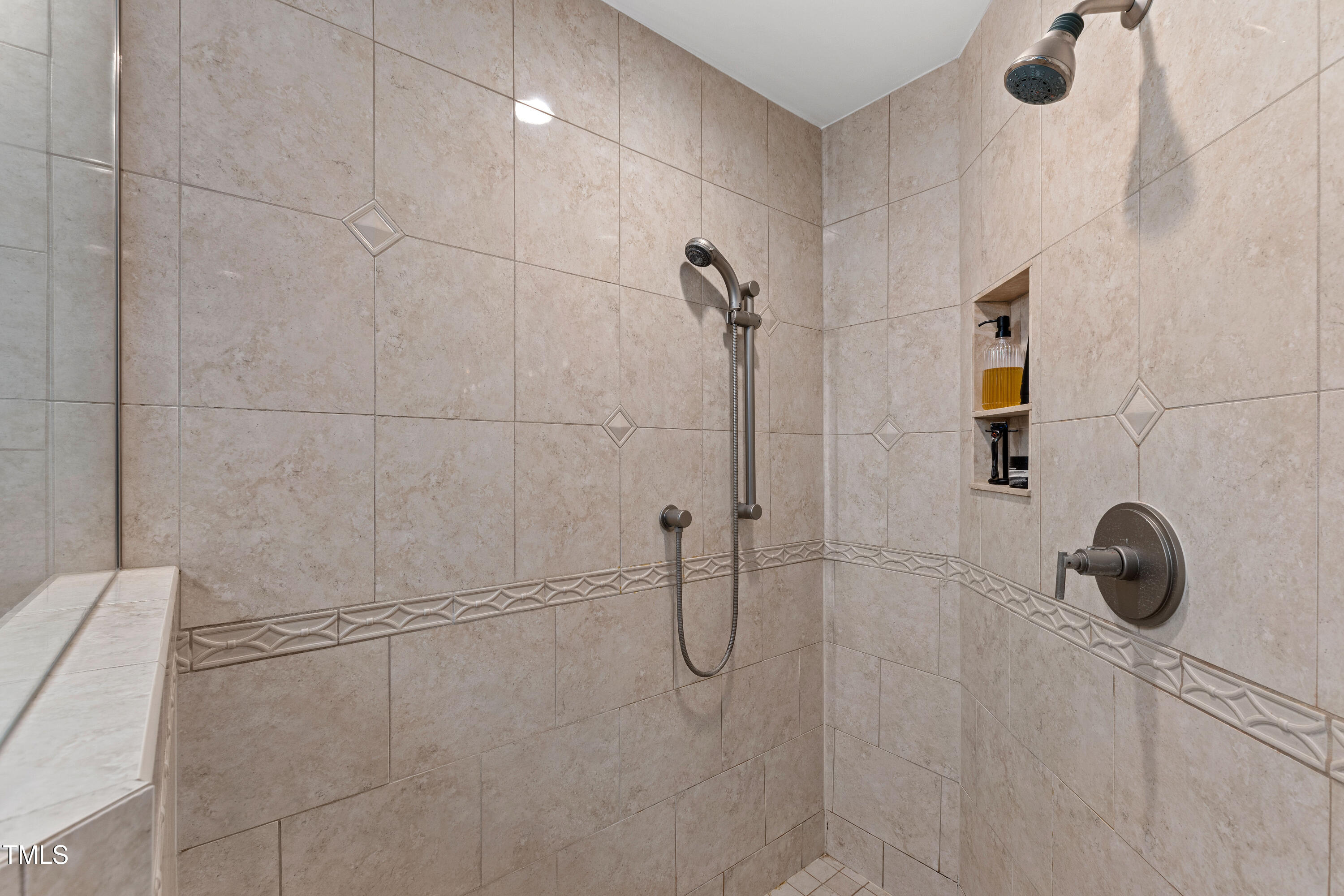 10805 The Olde Place