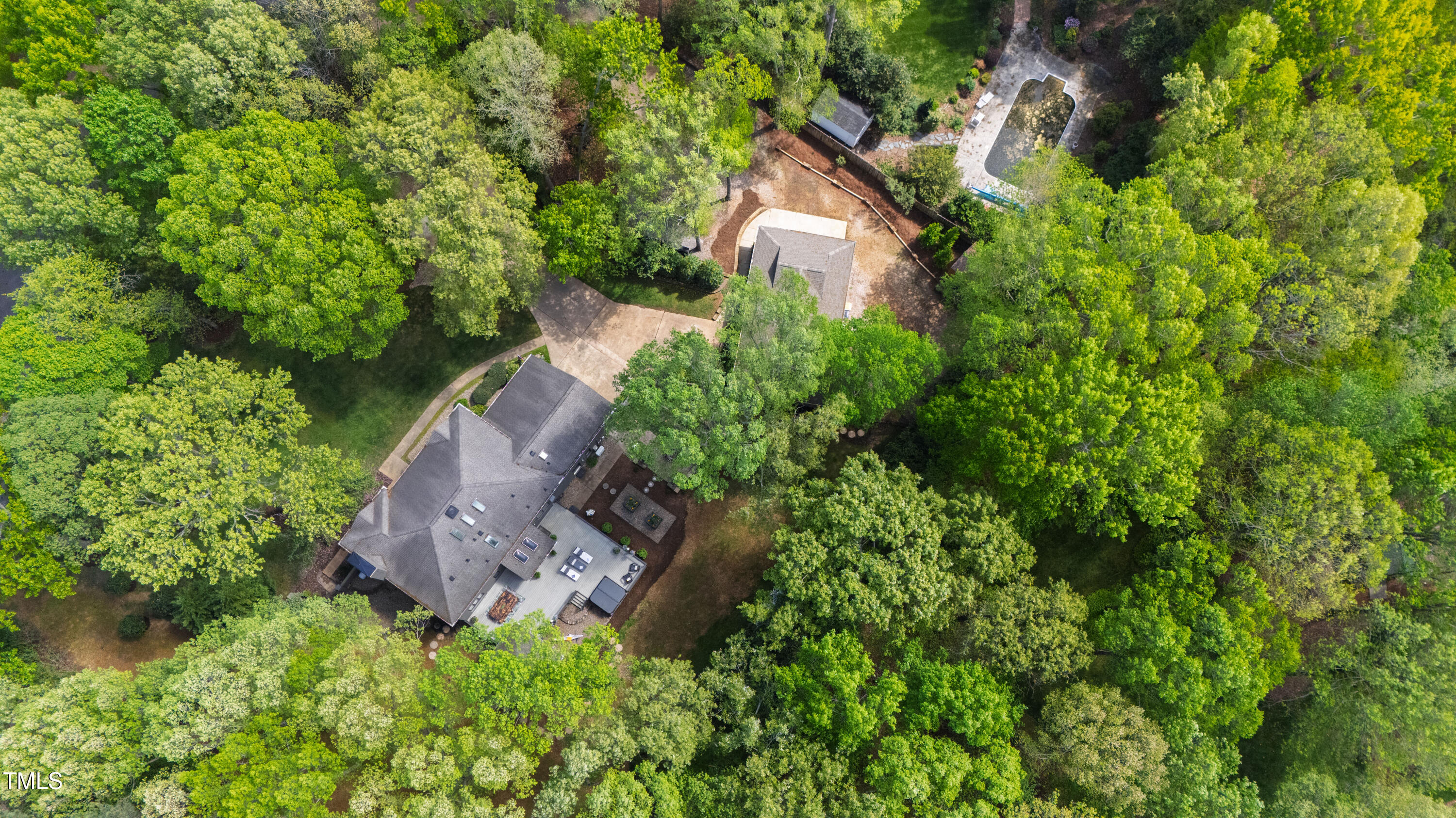 10805 The Olde Place