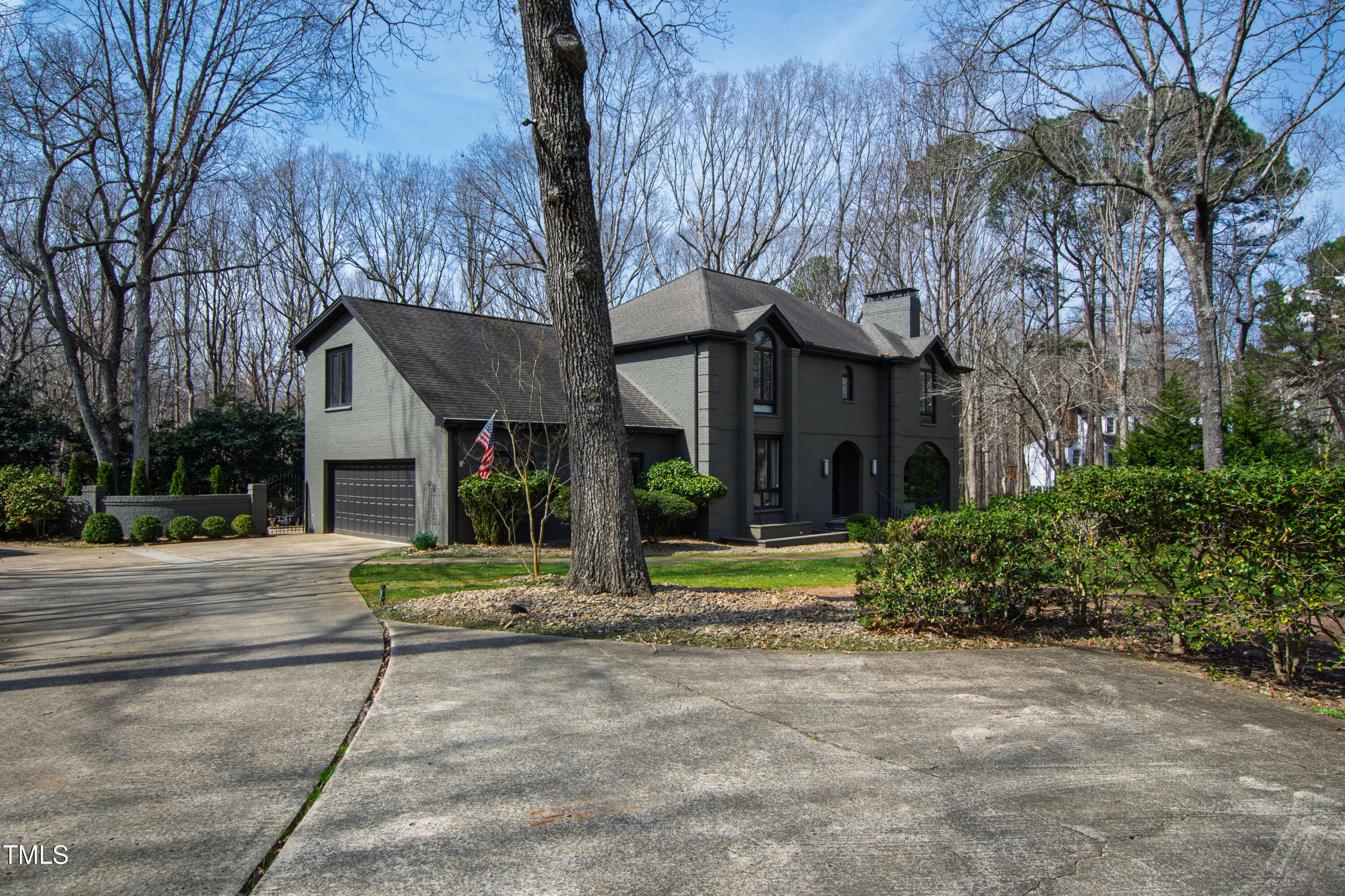 10805 The Olde Place