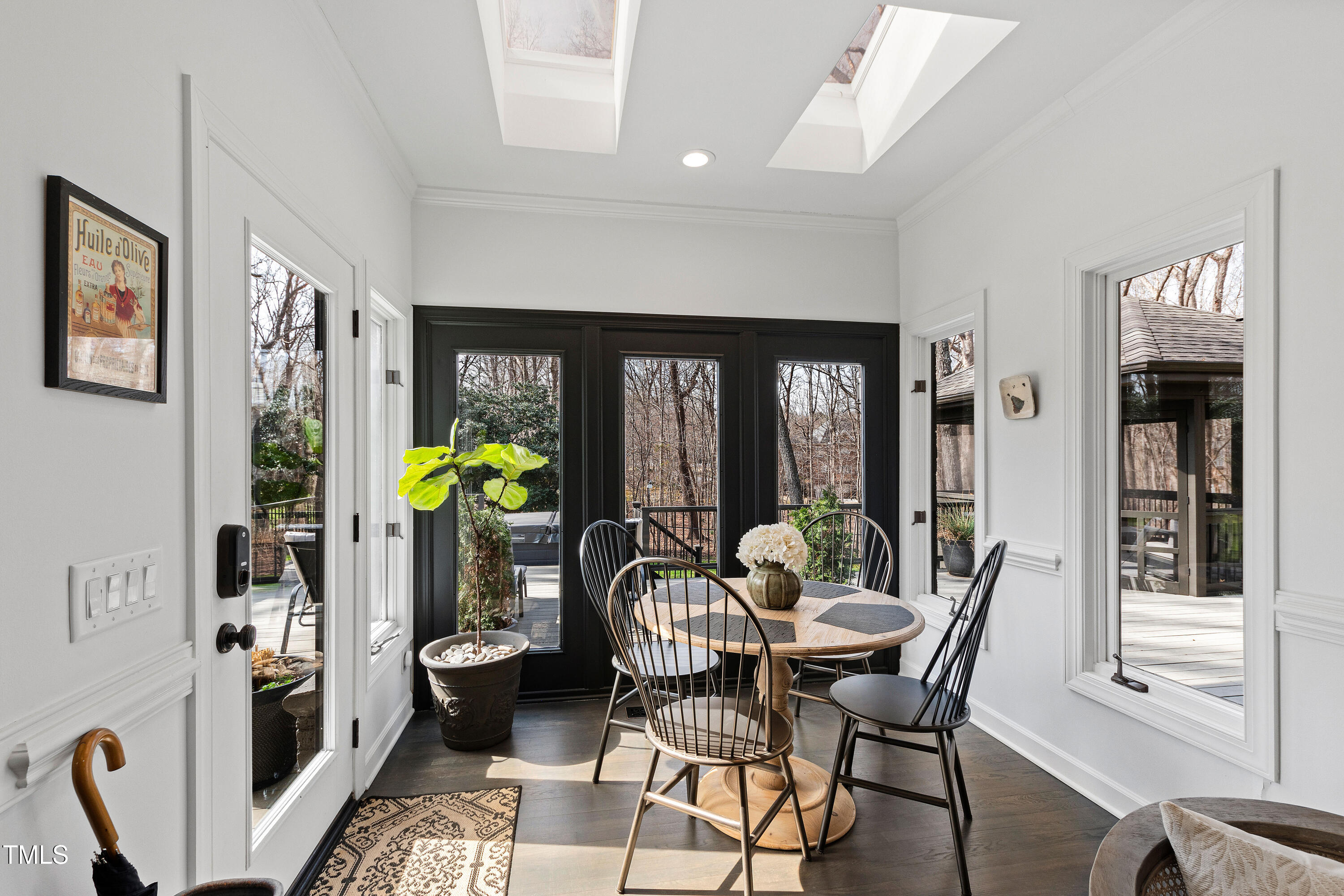 10805 The Olde Place