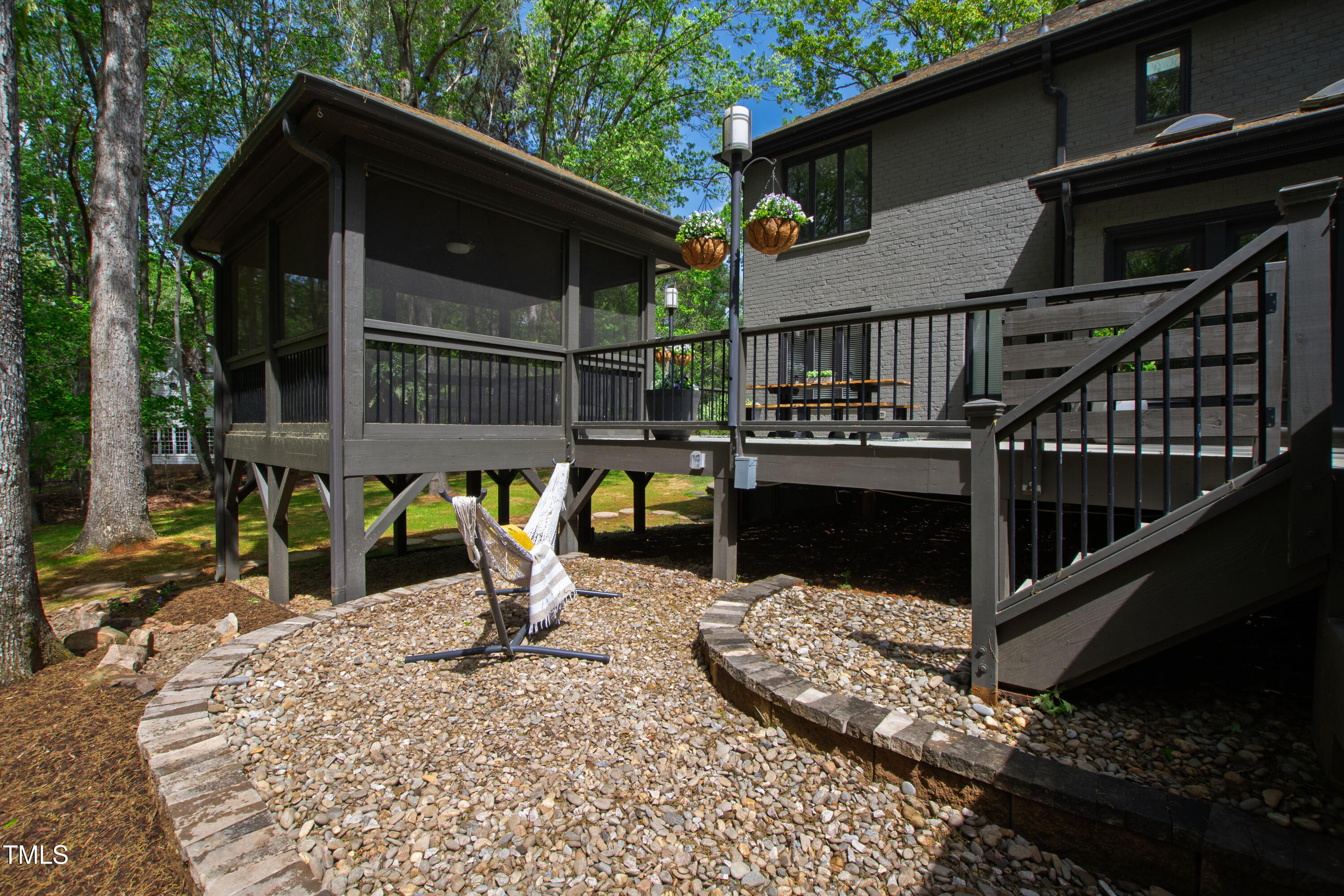 10805 The Olde Place