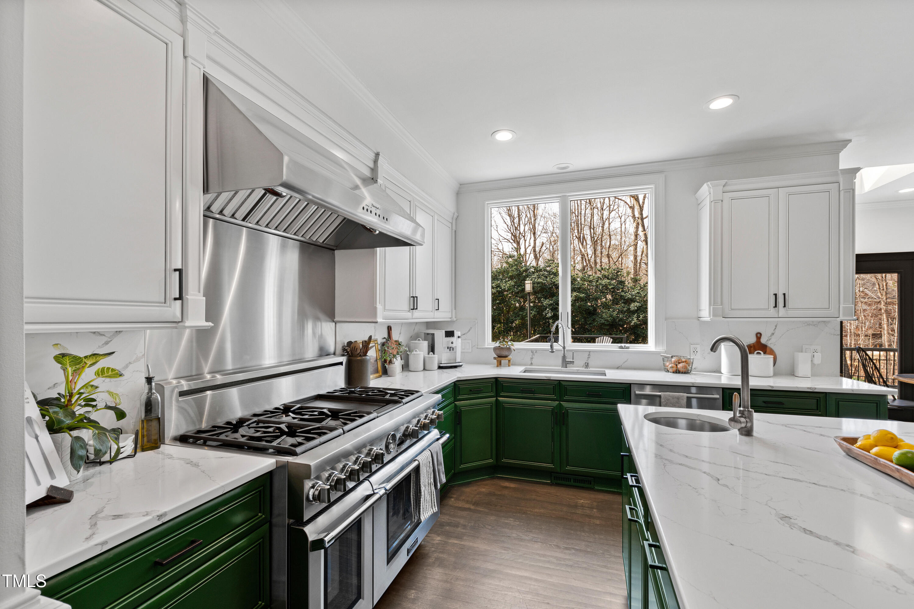 10805 The Olde Place