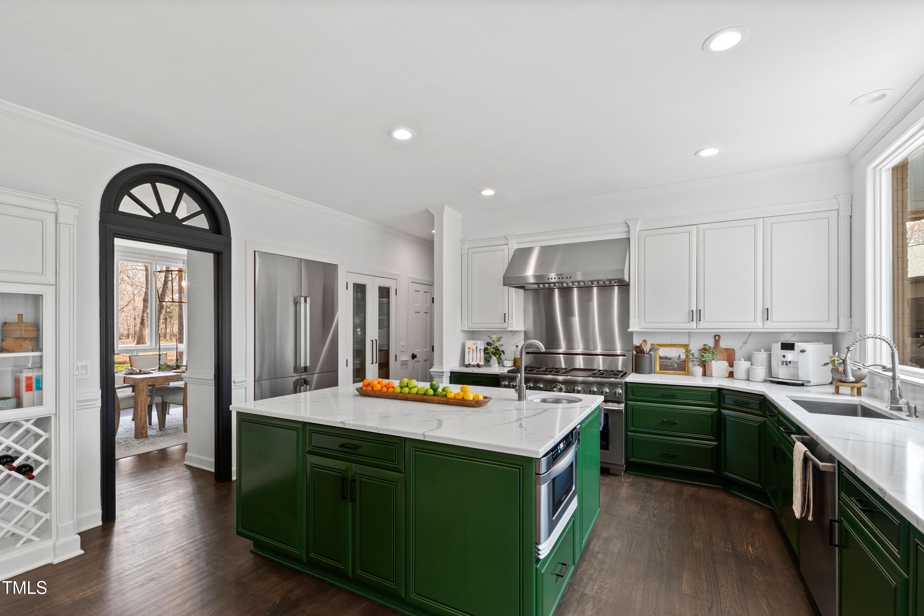 10805 The Olde Place