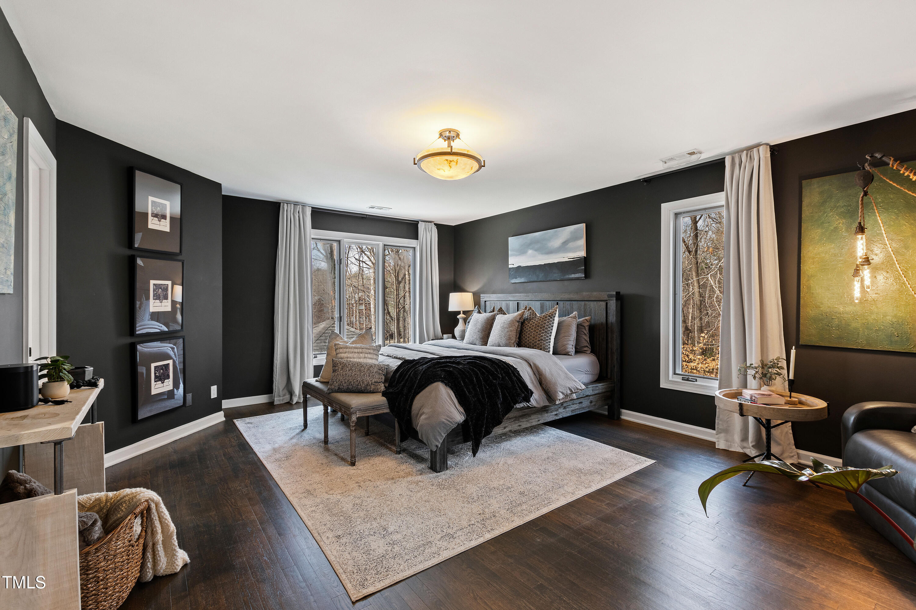 10805 The Olde Place