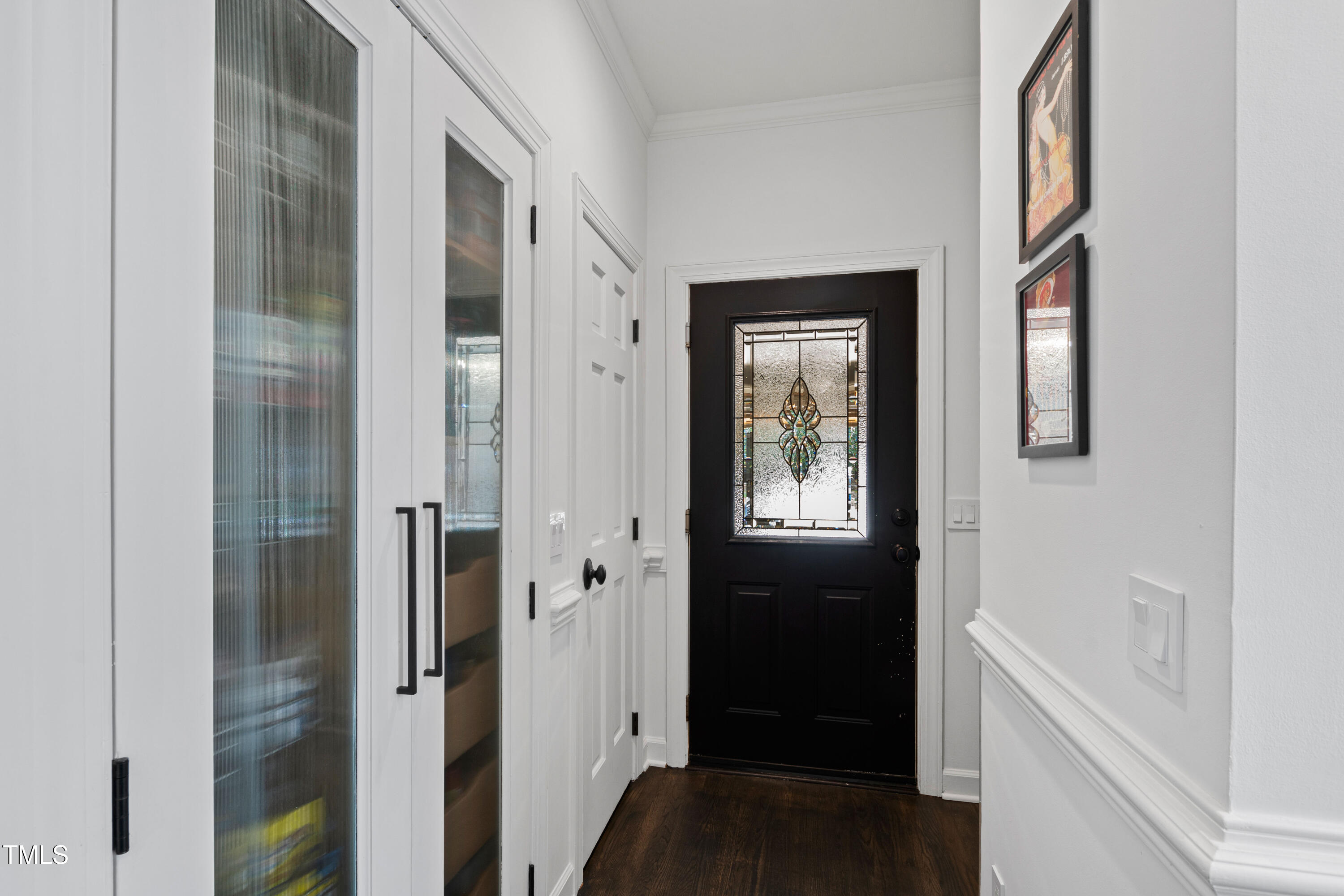 10805 The Olde Place