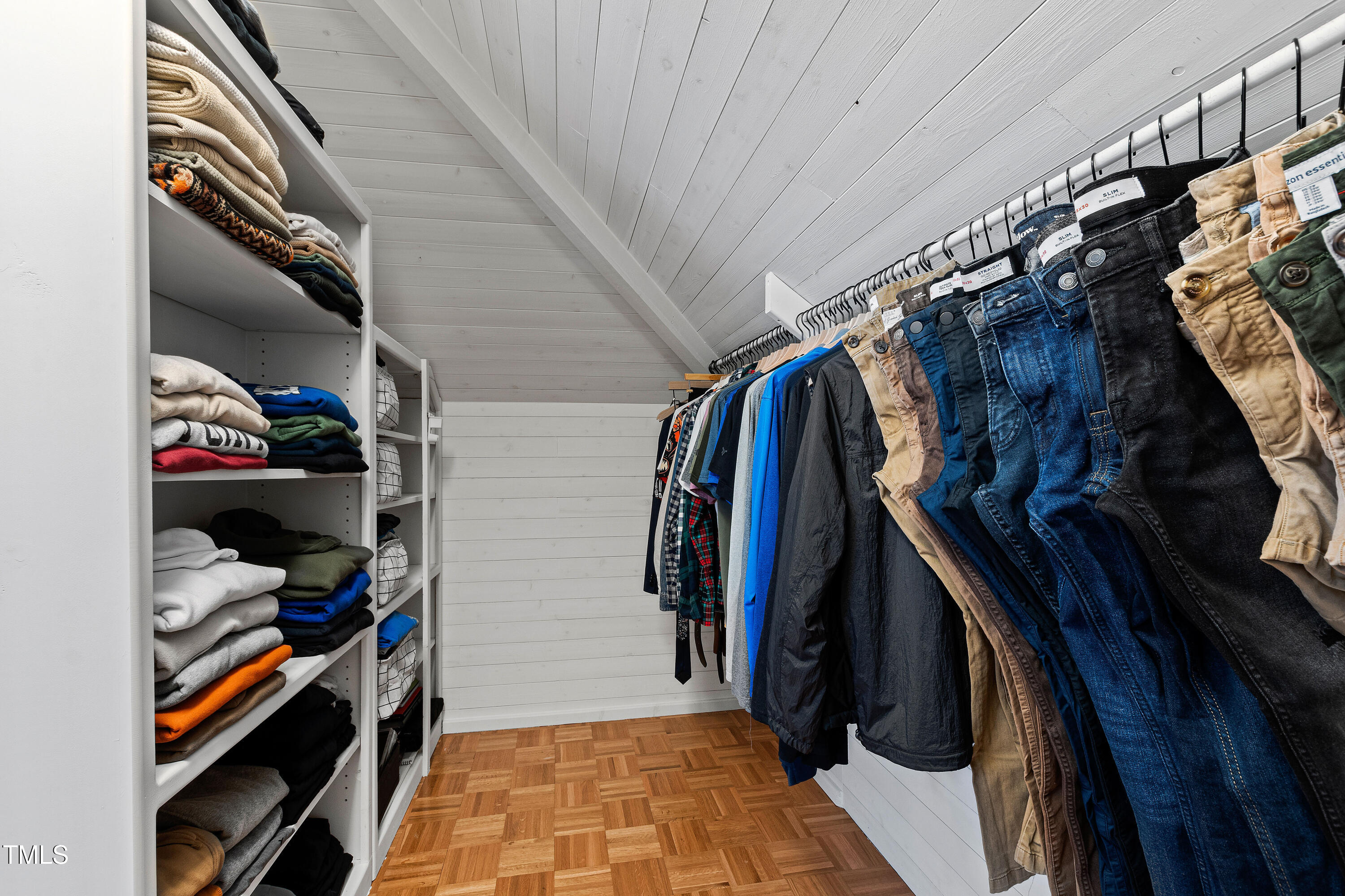 10805 The Olde Place