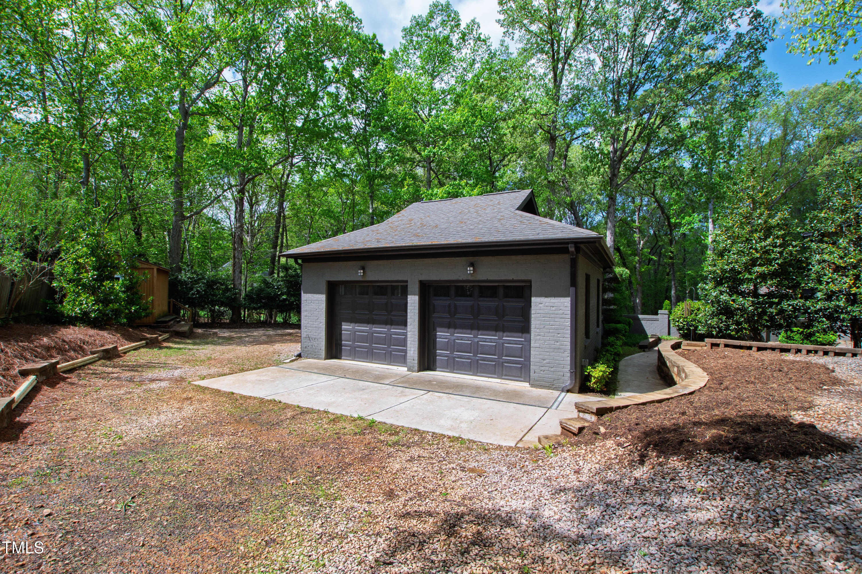 10805 The Olde Place