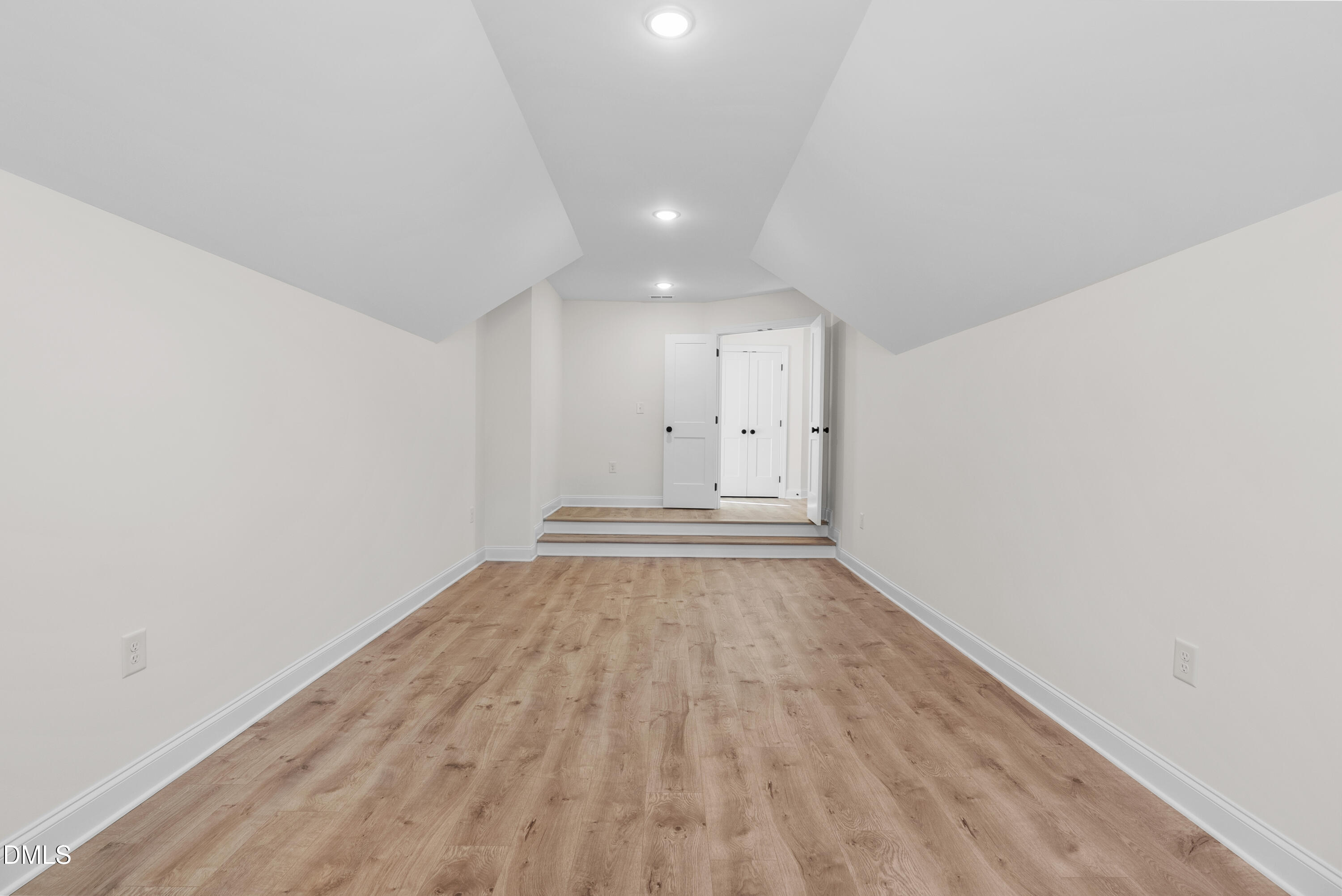 12815 Cricket Cove Court