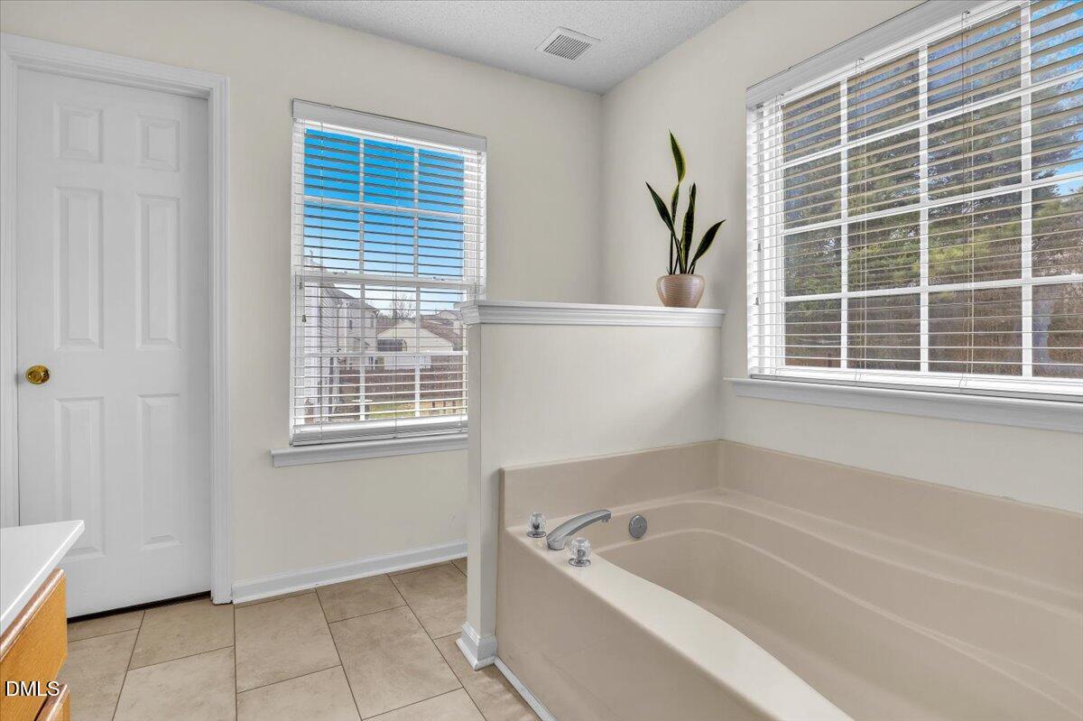 5009 Marathon Lane