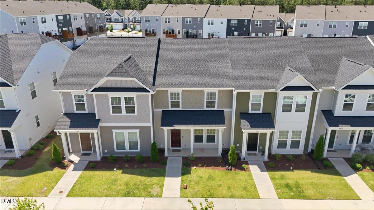 4909 Crescent Square Street