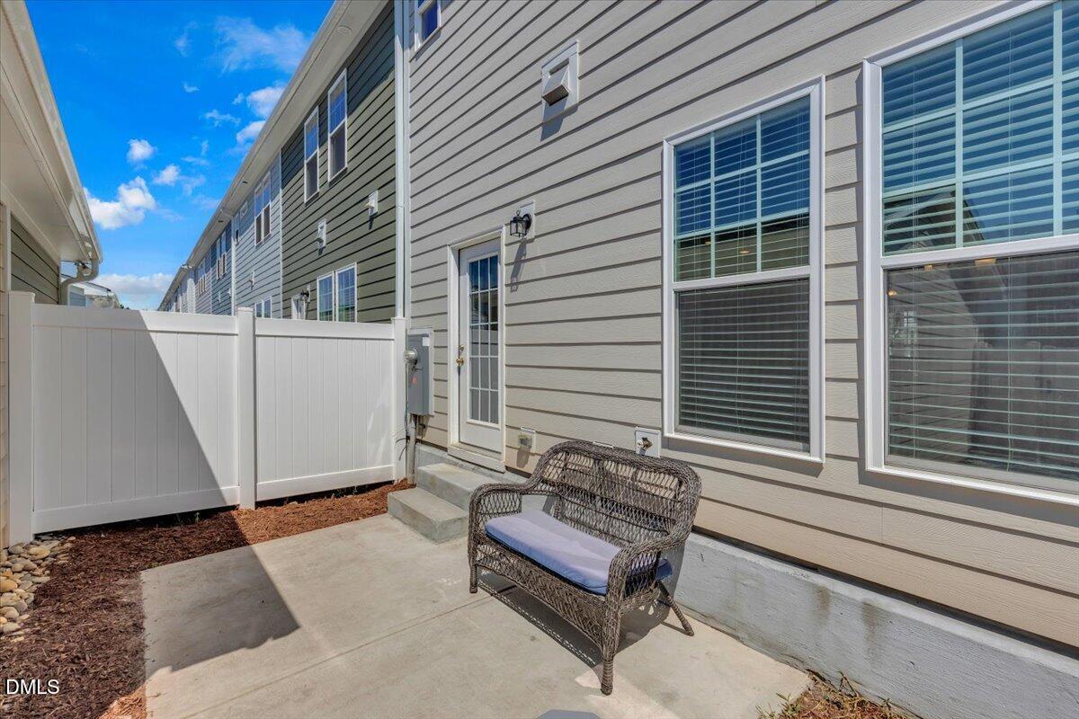 4909 Crescent Square Street