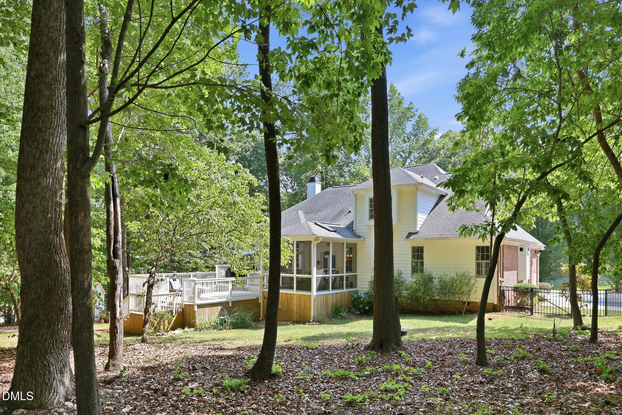 6 King William Court