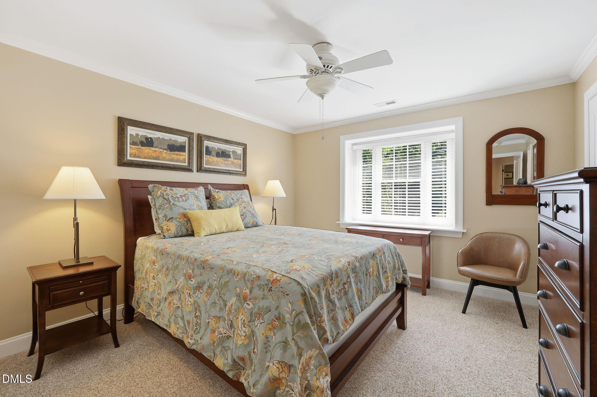 6 King William Court