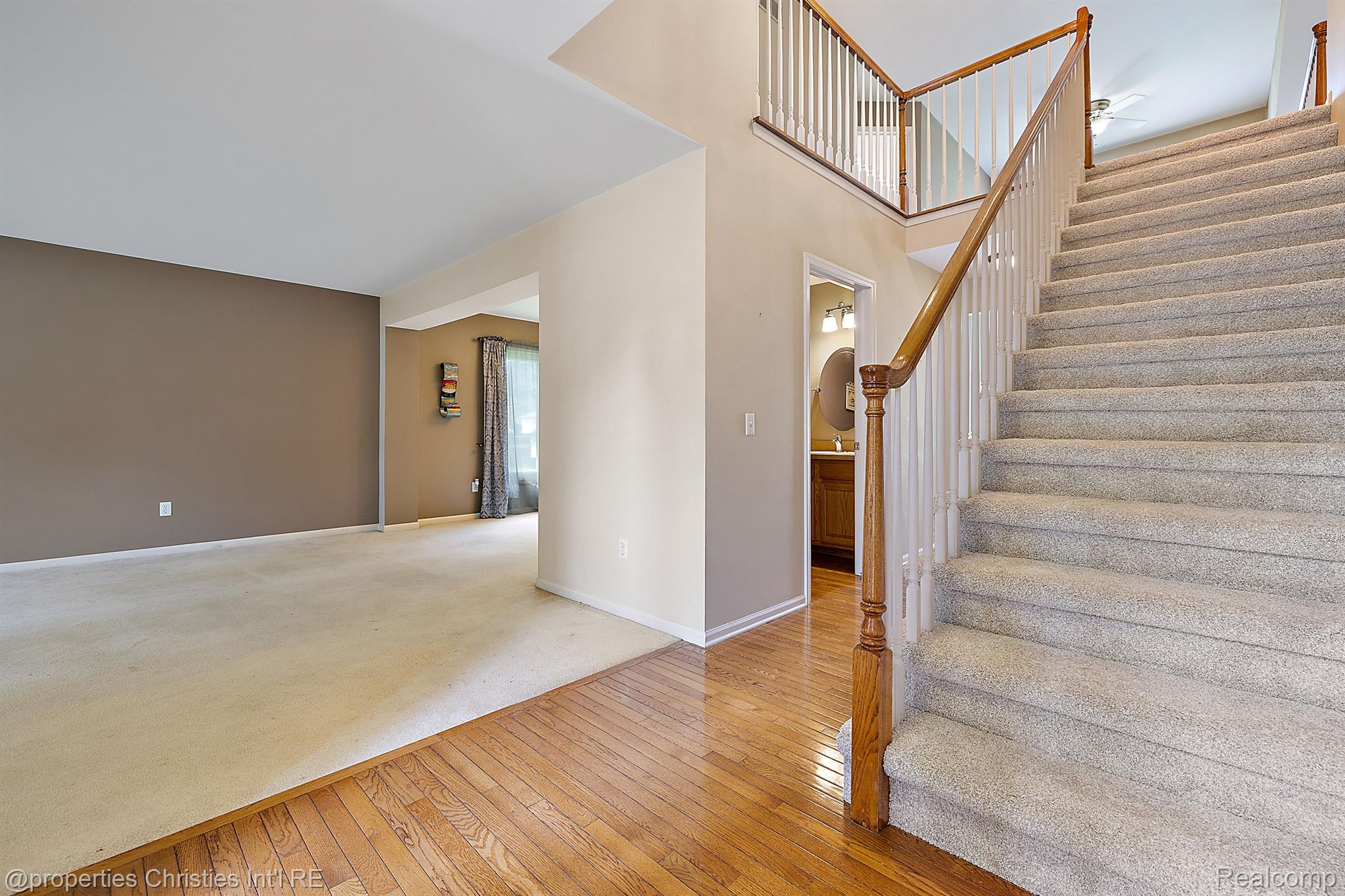 1211 Andover Drive