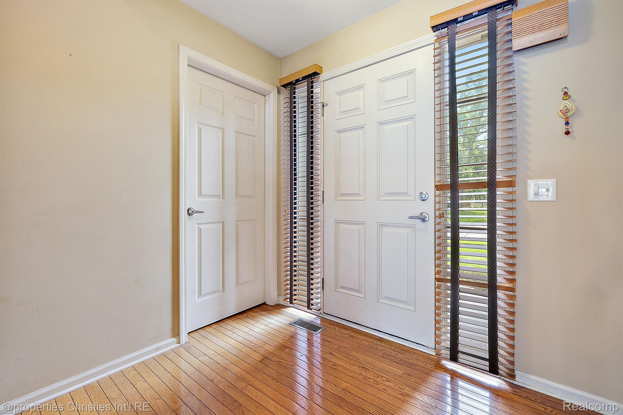 1211 Andover Drive