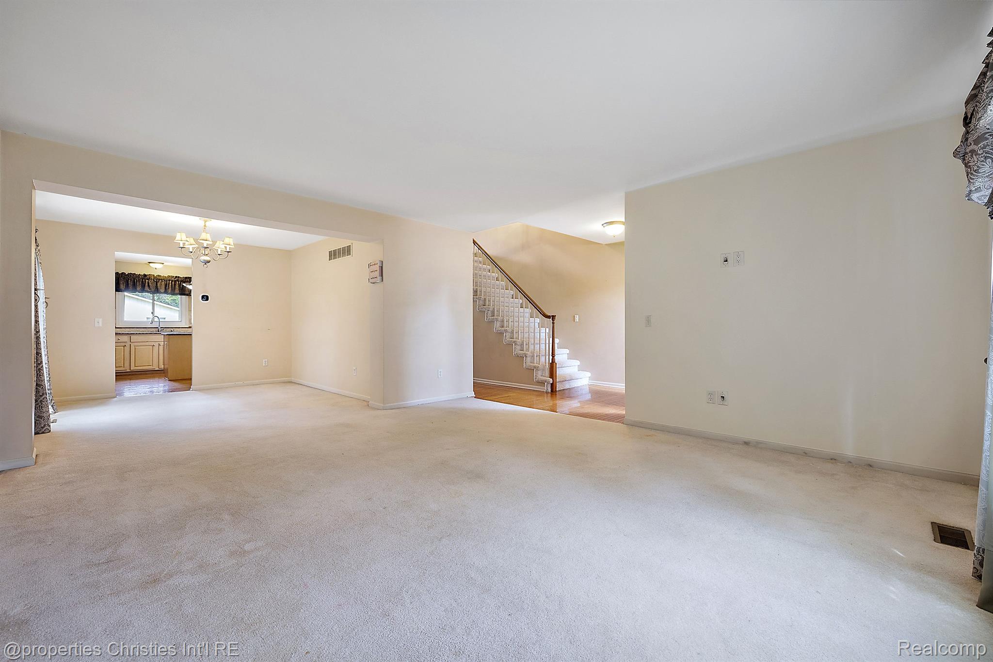 1211 Andover Drive