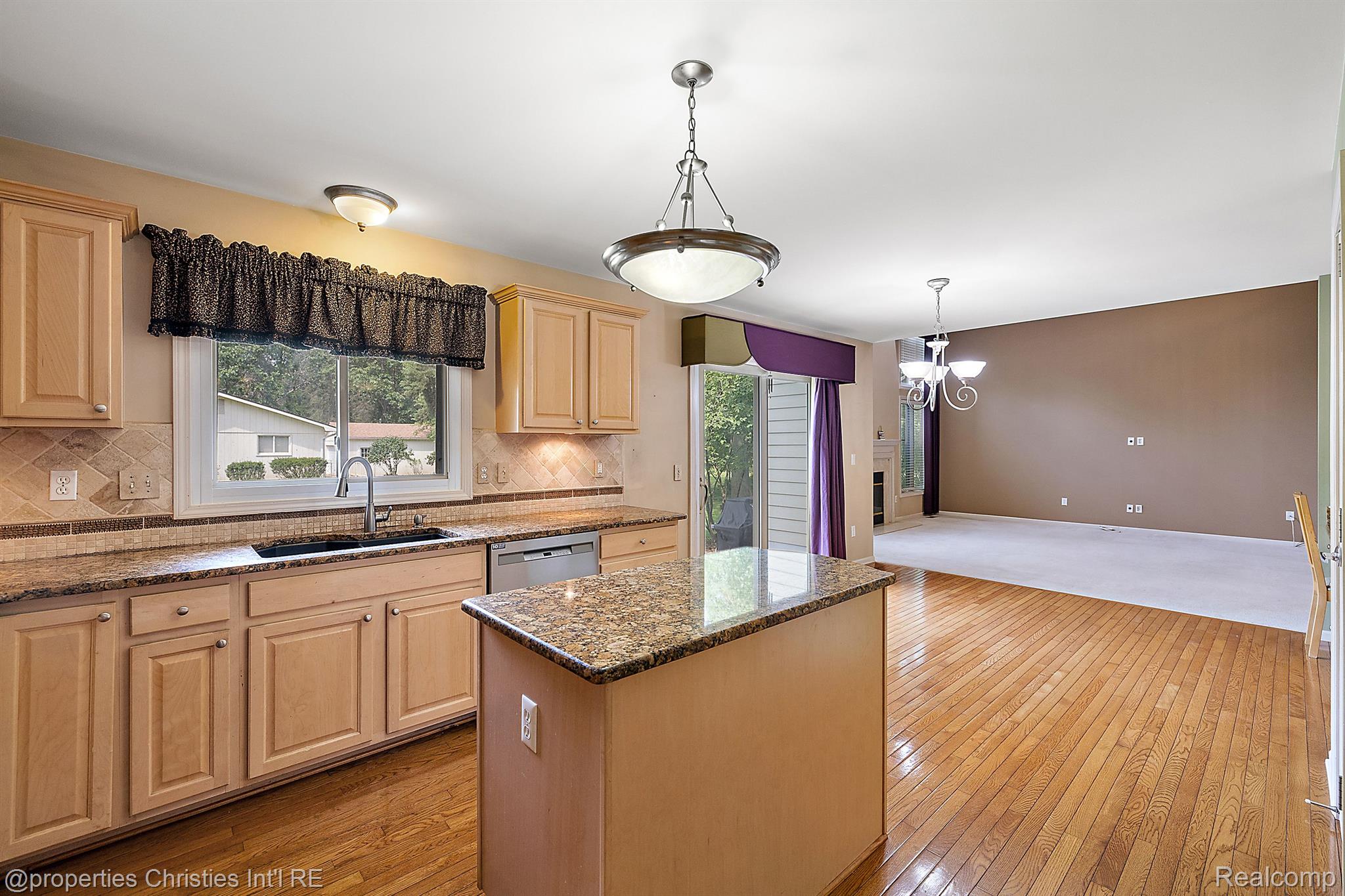 1211 Andover Drive