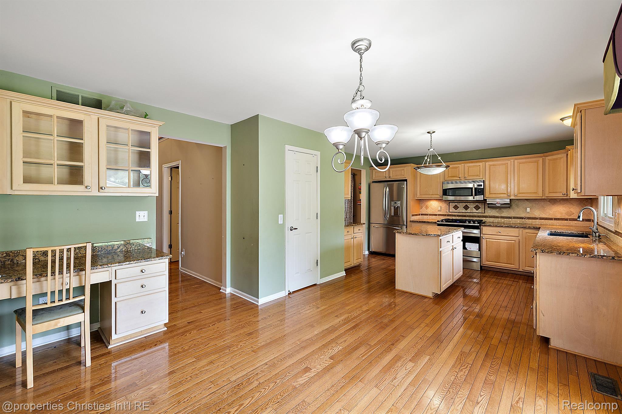 1211 Andover Drive