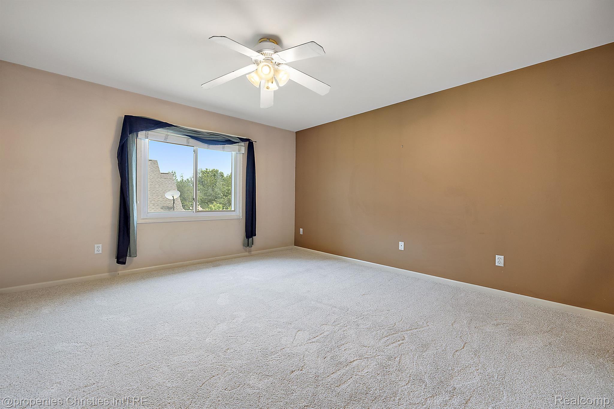 1211 Andover Drive
