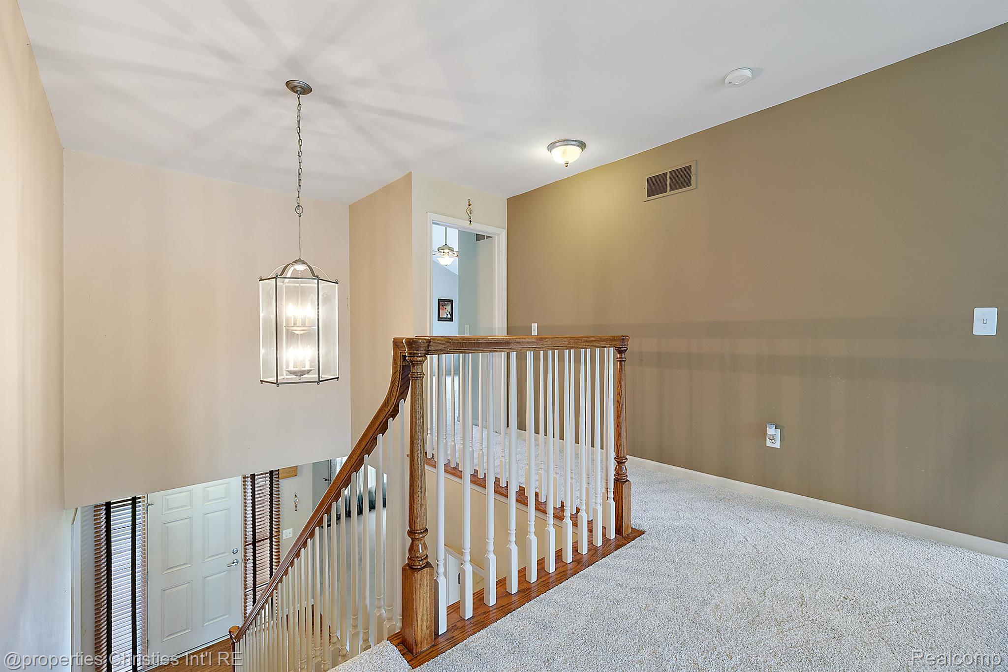 1211 Andover Drive