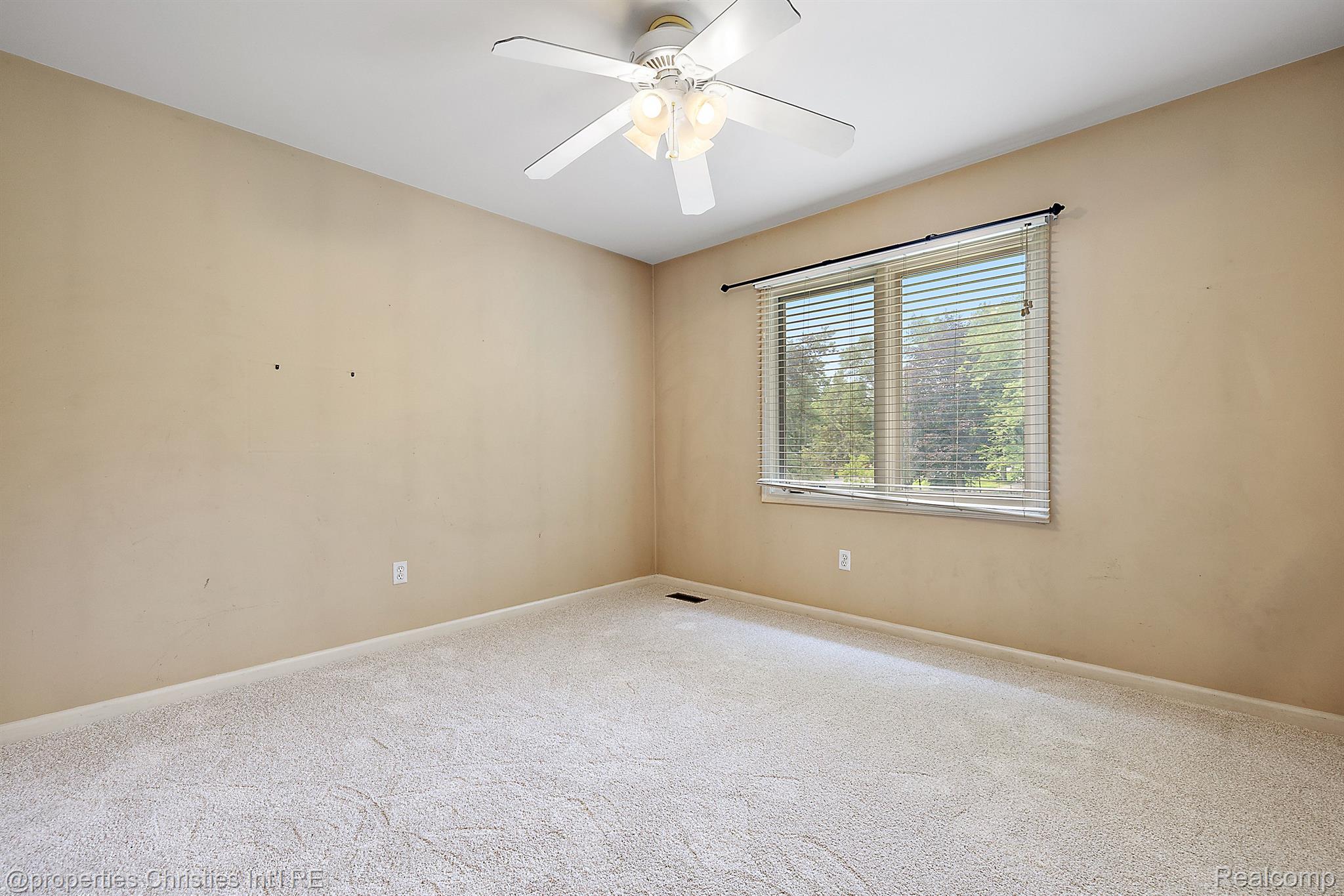 1211 Andover Drive