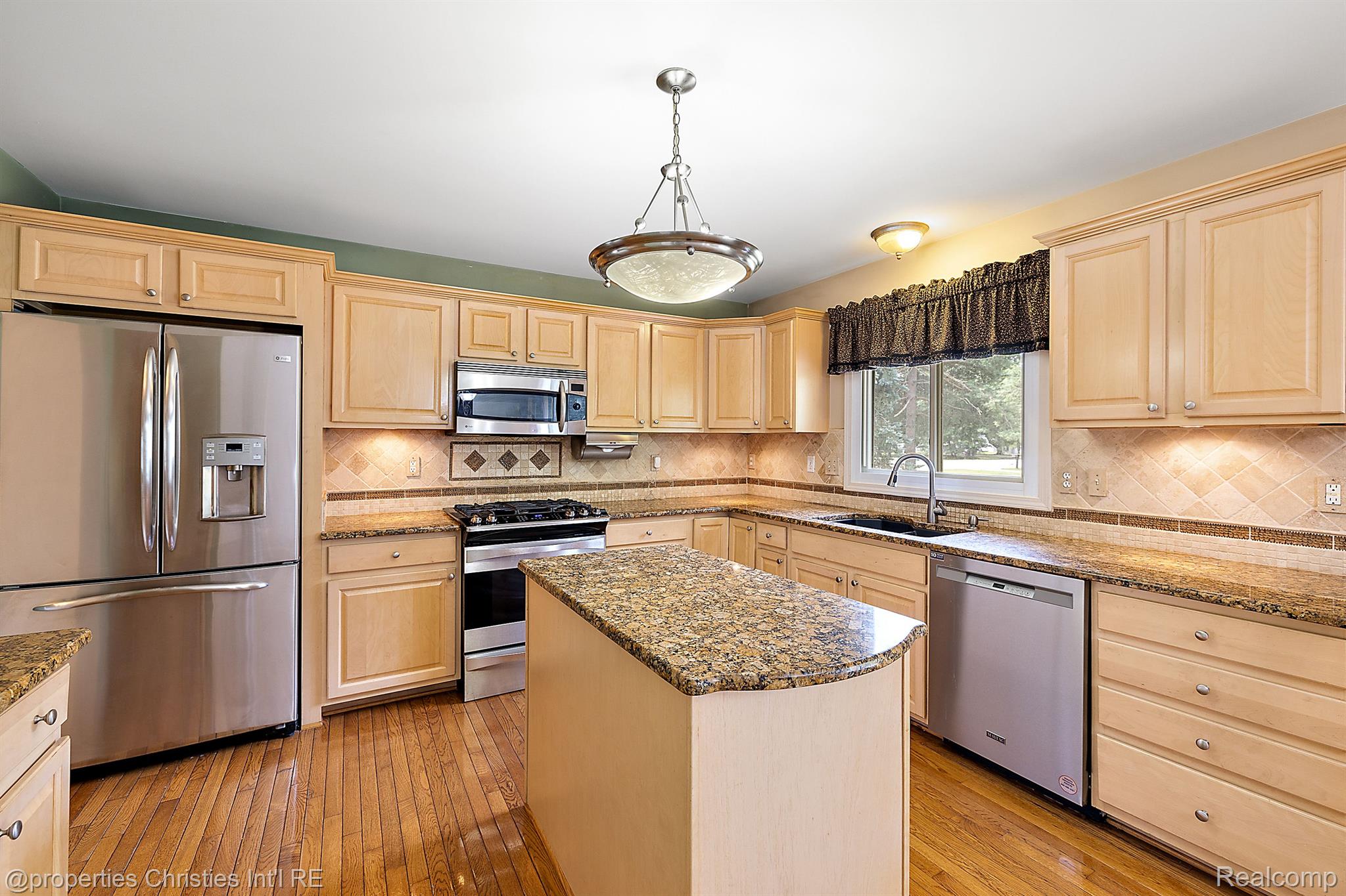 1211 Andover Drive