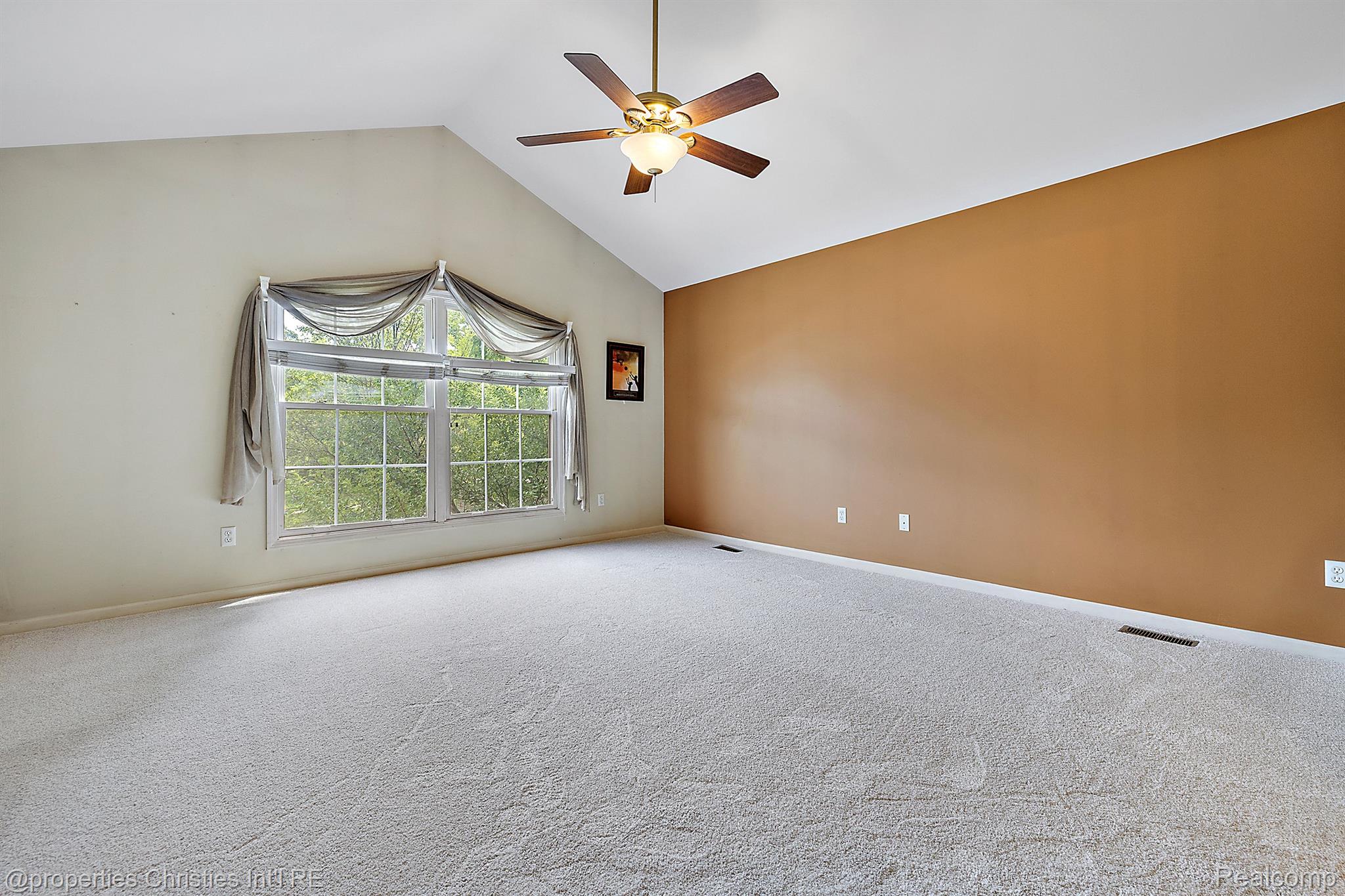 1211 Andover Drive