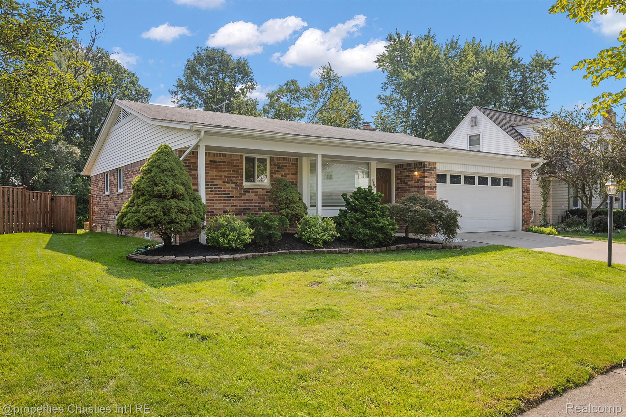 12102 Hines Court