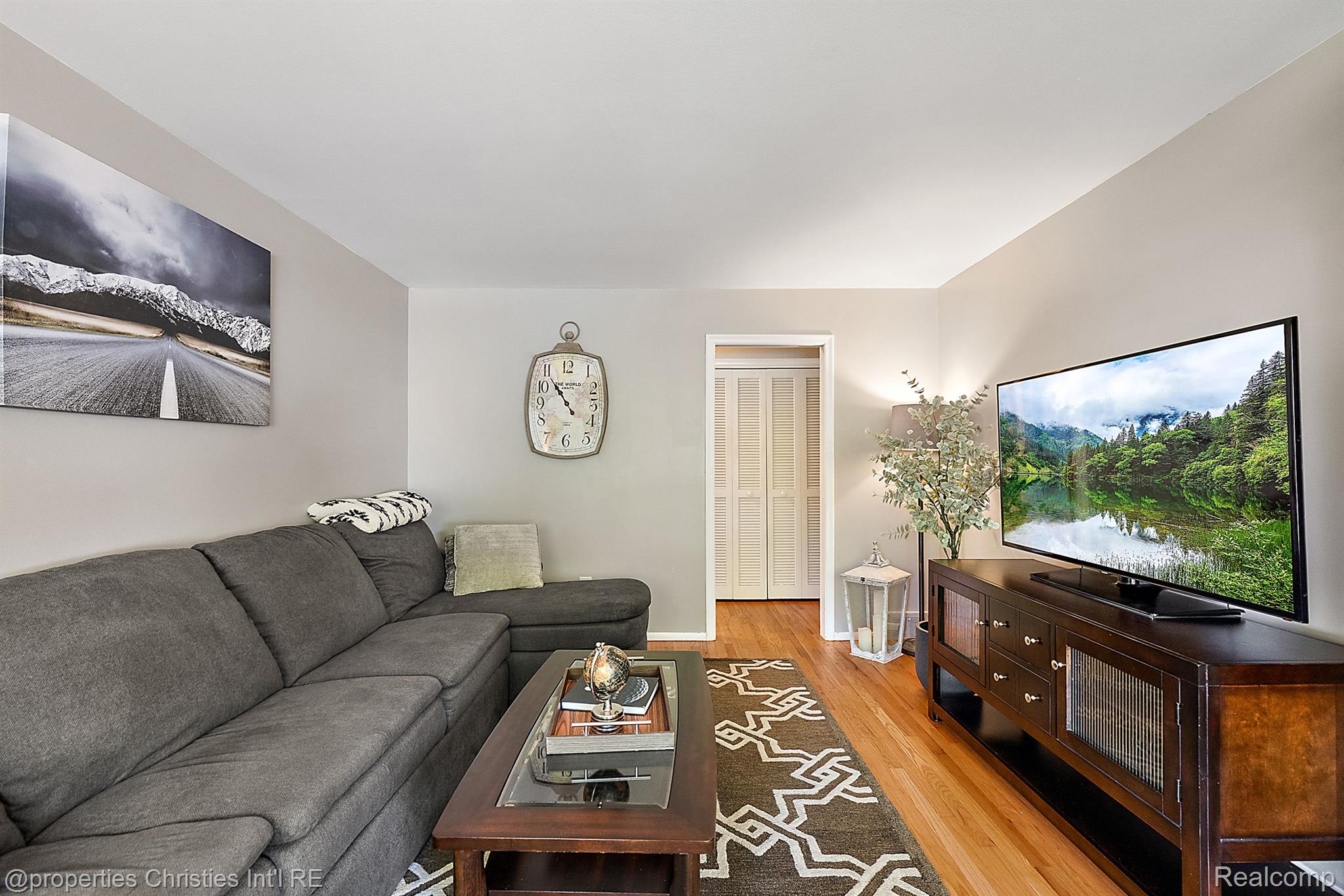 12102 Hines Court