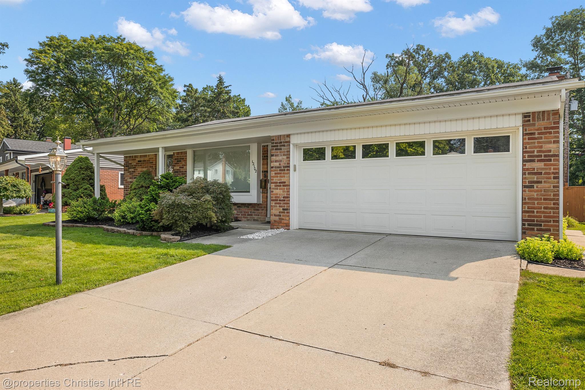 12102 Hines Court
