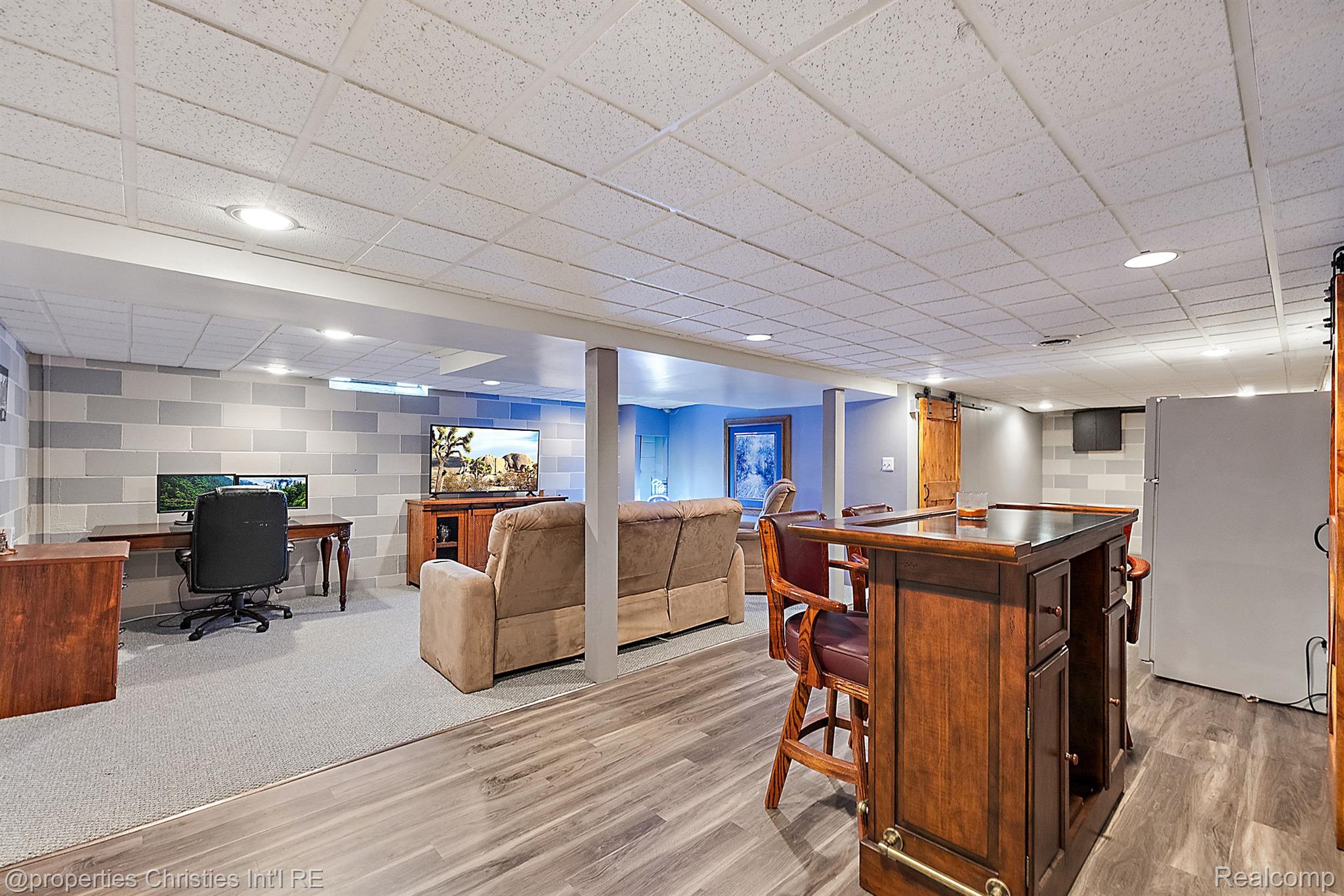 12102 Hines Court