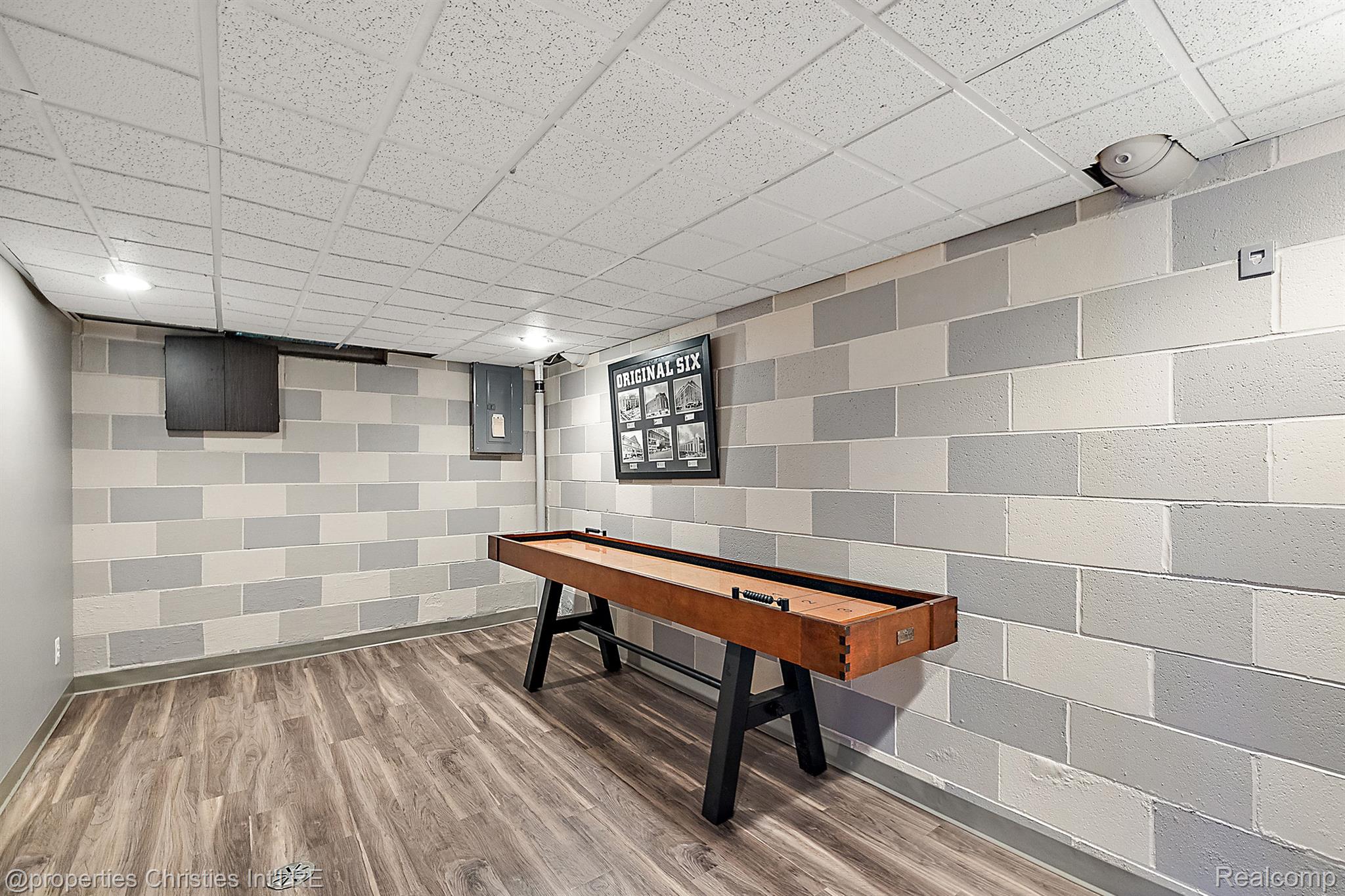 12102 Hines Court