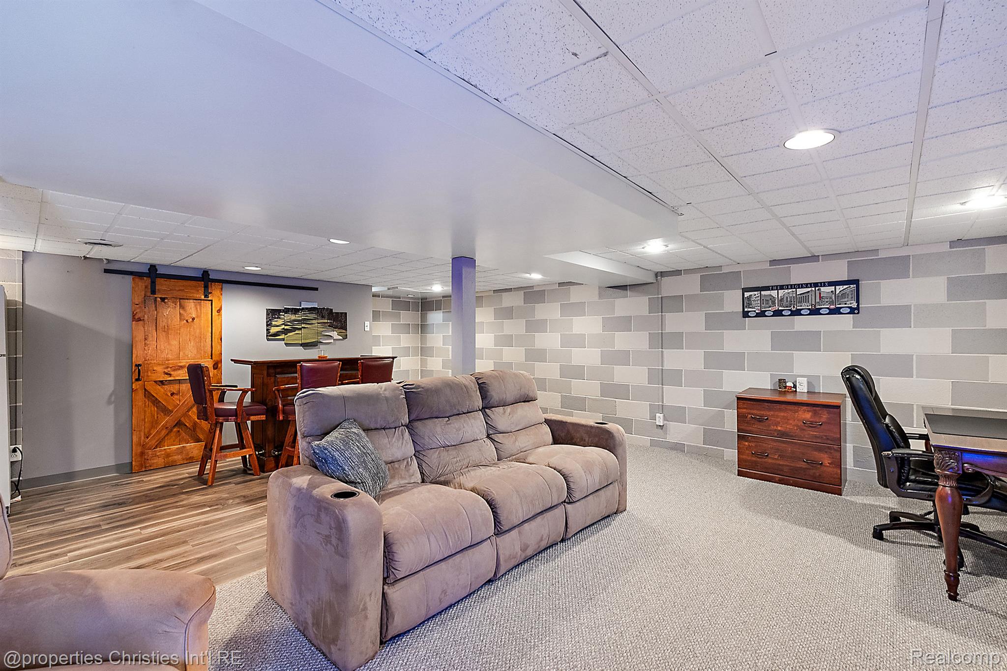 12102 Hines Court