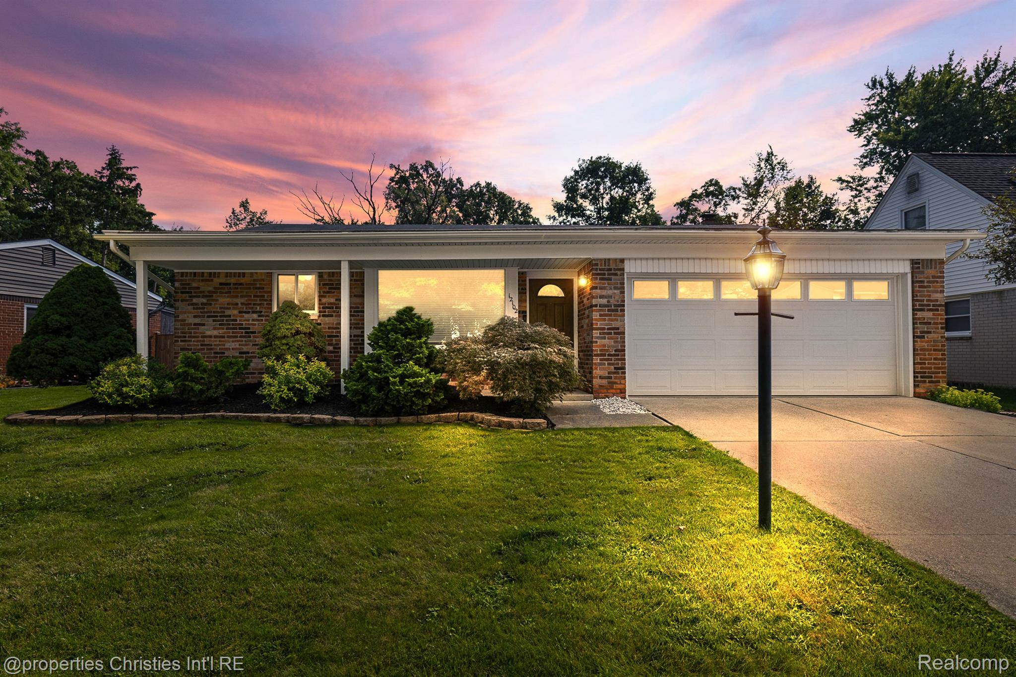 12102 Hines Court