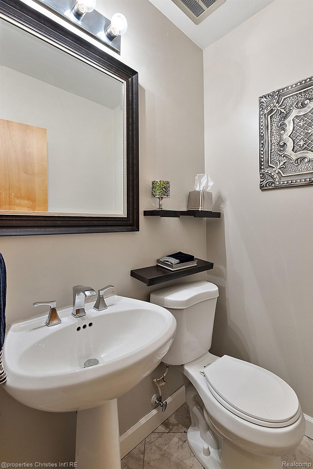 12102 Hines Court