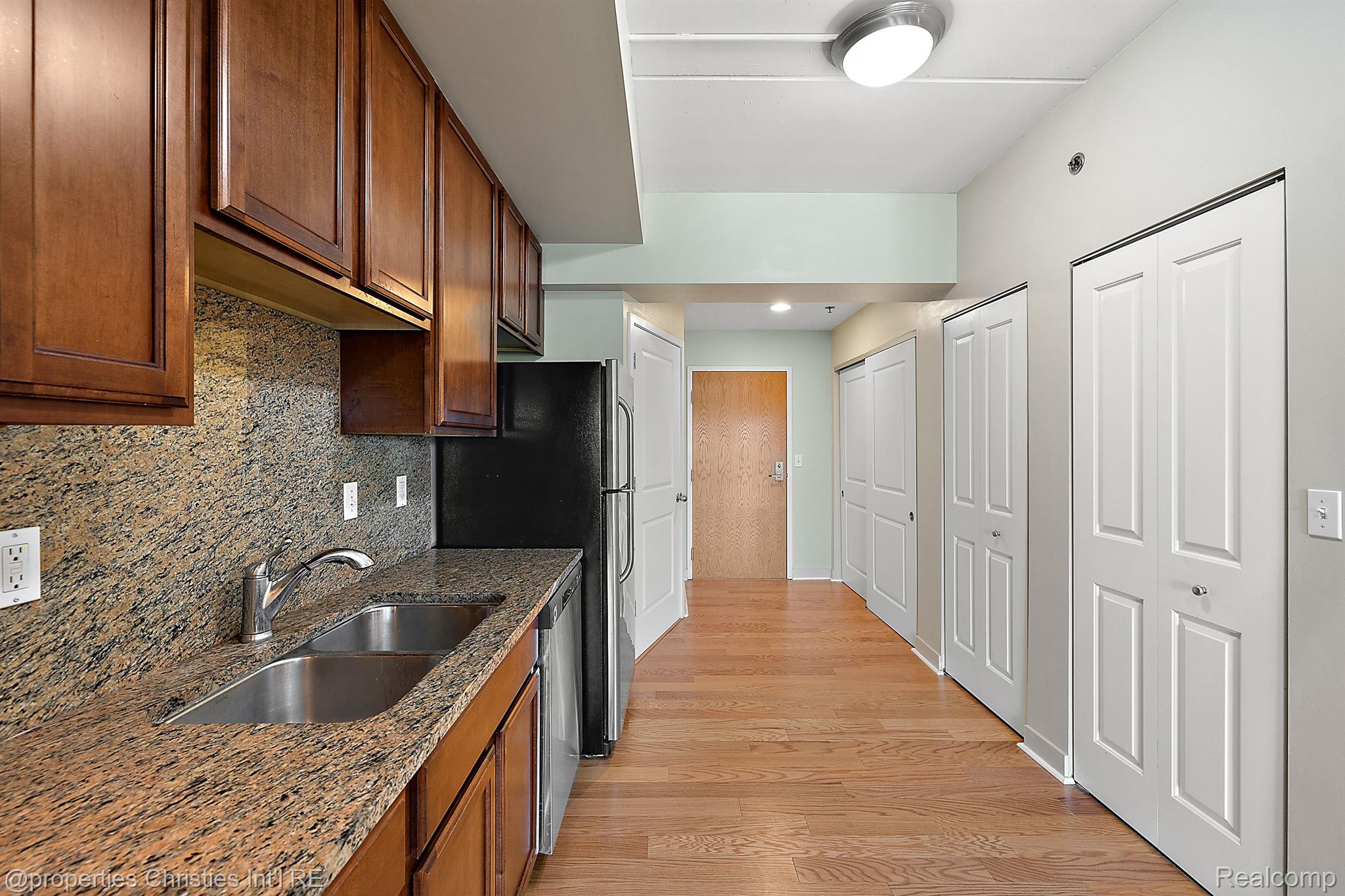 111 N Ashley Street 513