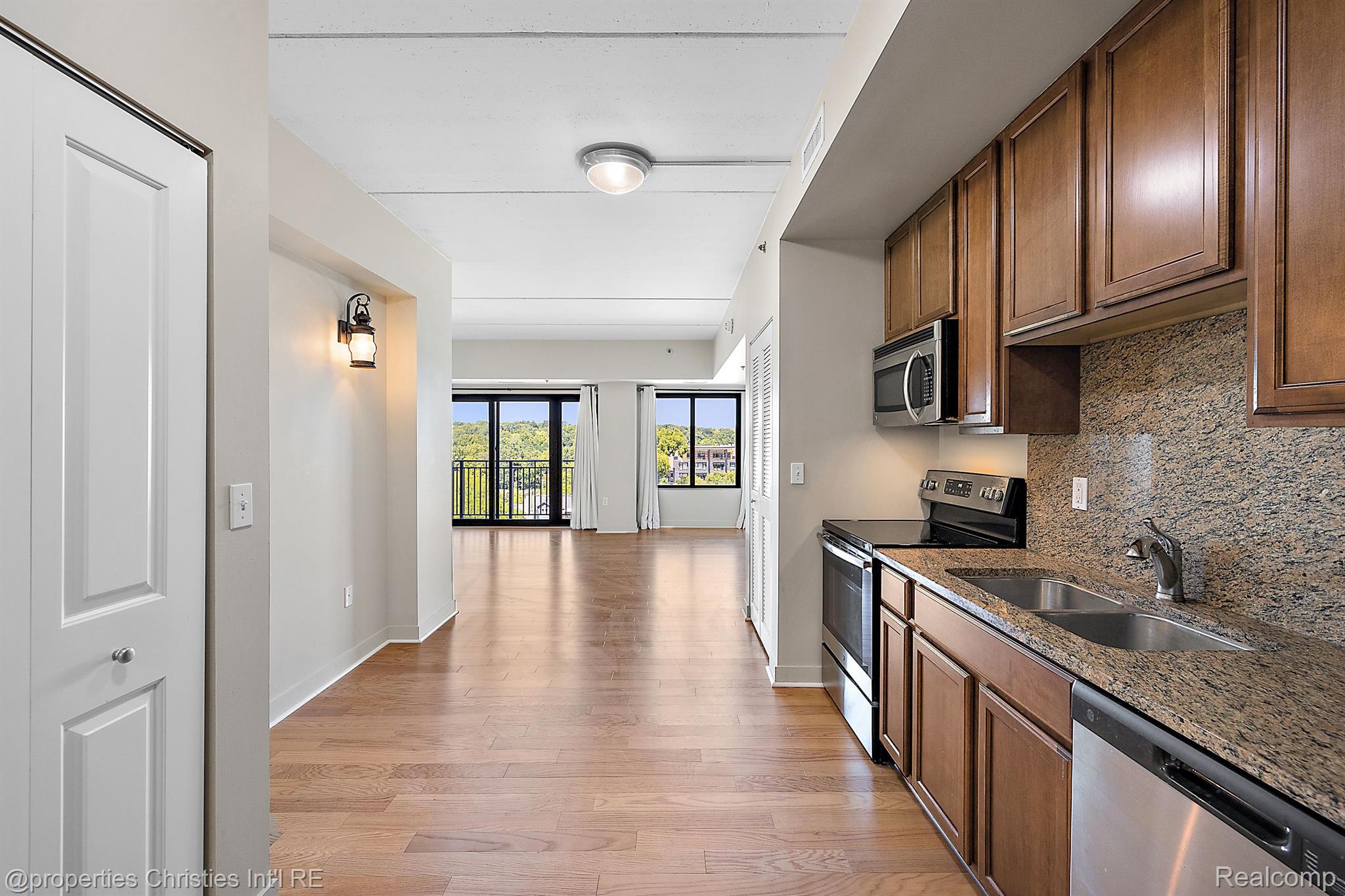 111 N Ashley Street 513