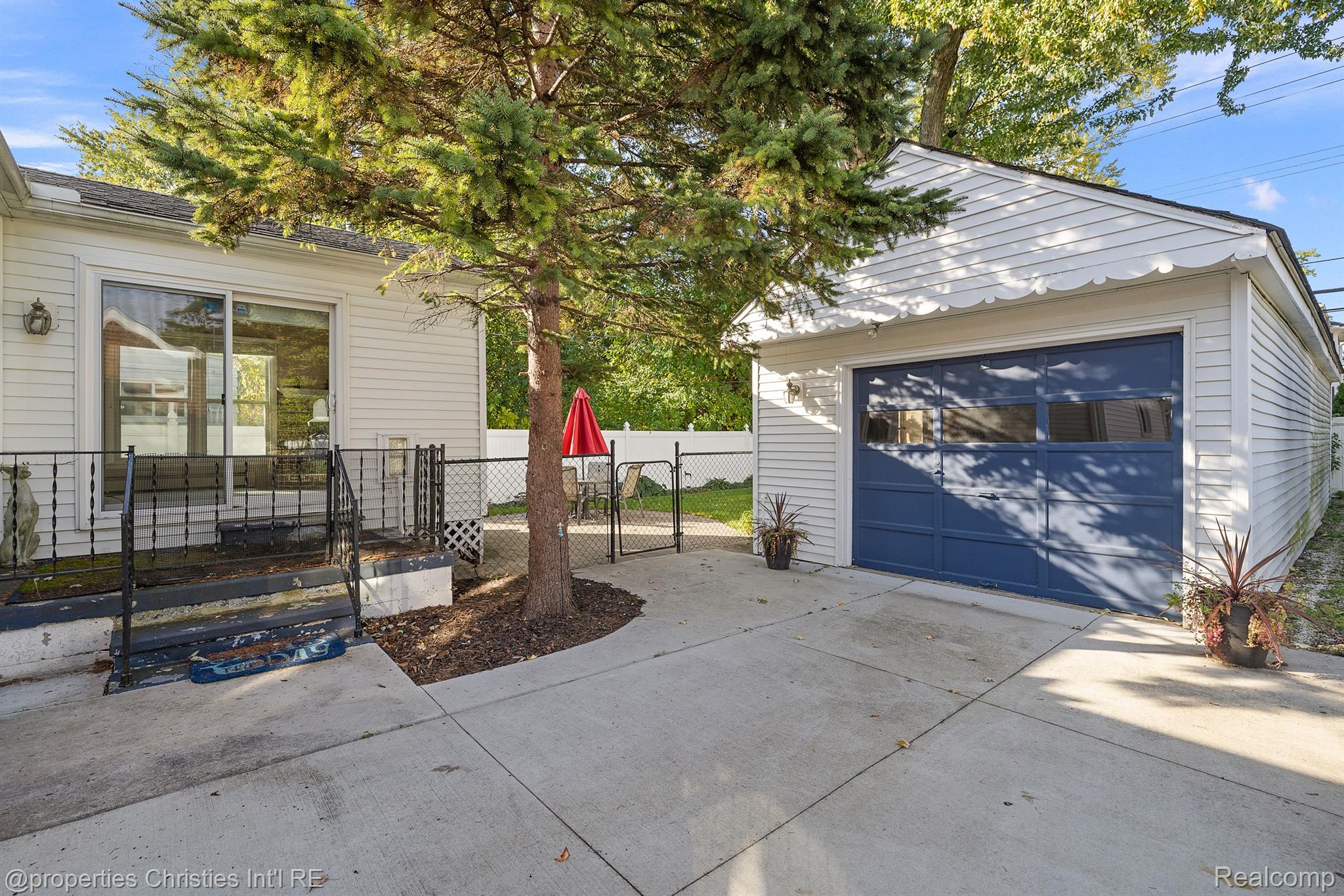 715 N Blair Avenue