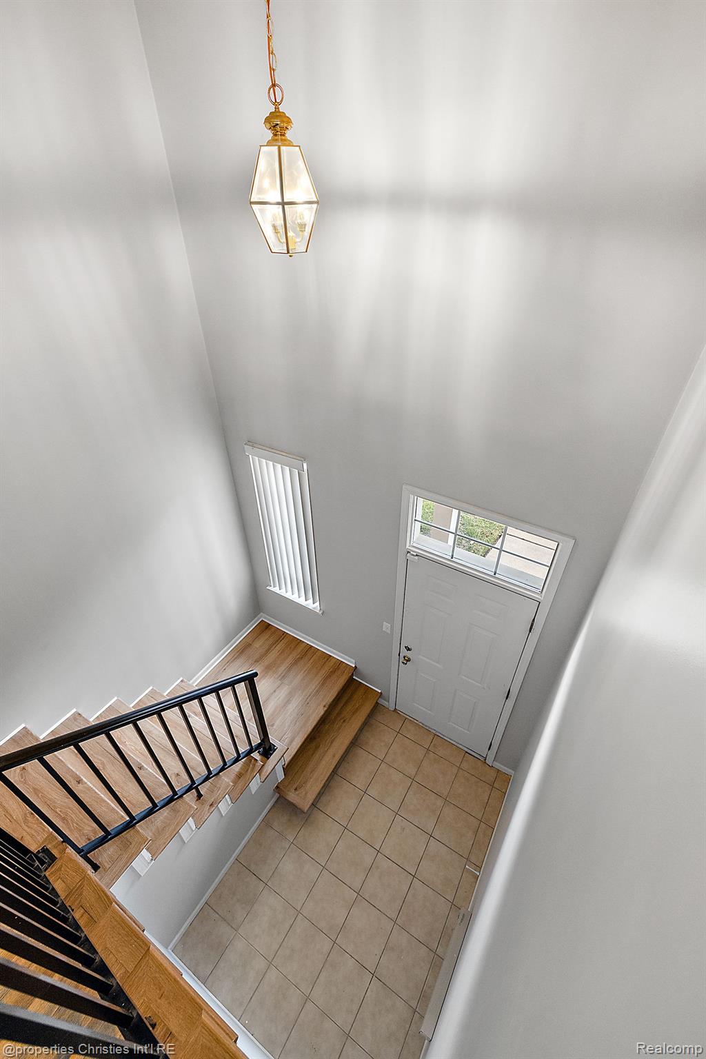 28203 CHESAPEAKE Circle