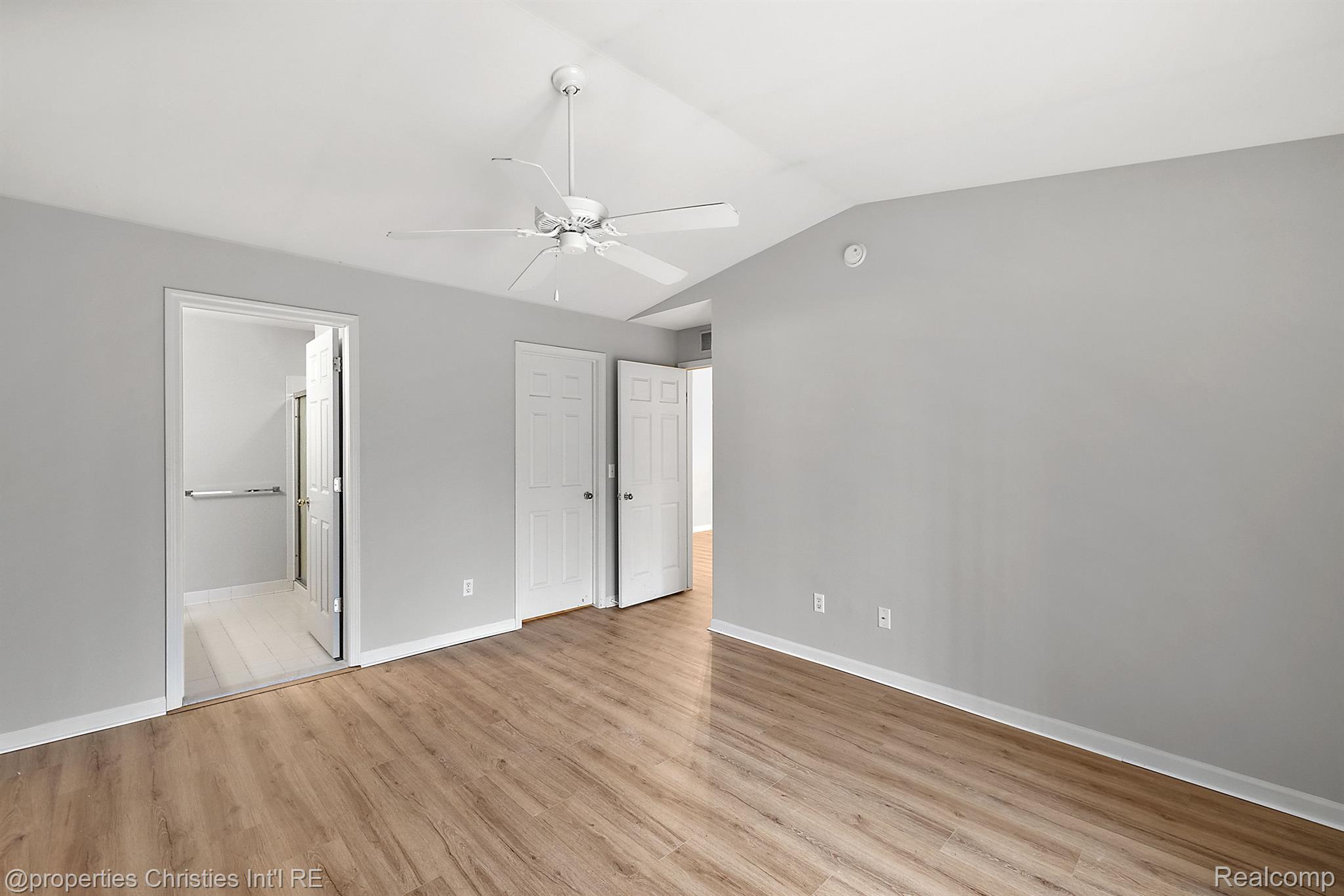 28203 CHESAPEAKE Circle