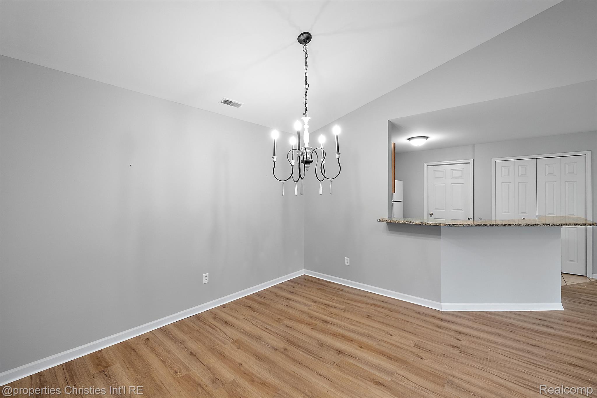 28203 CHESAPEAKE Circle